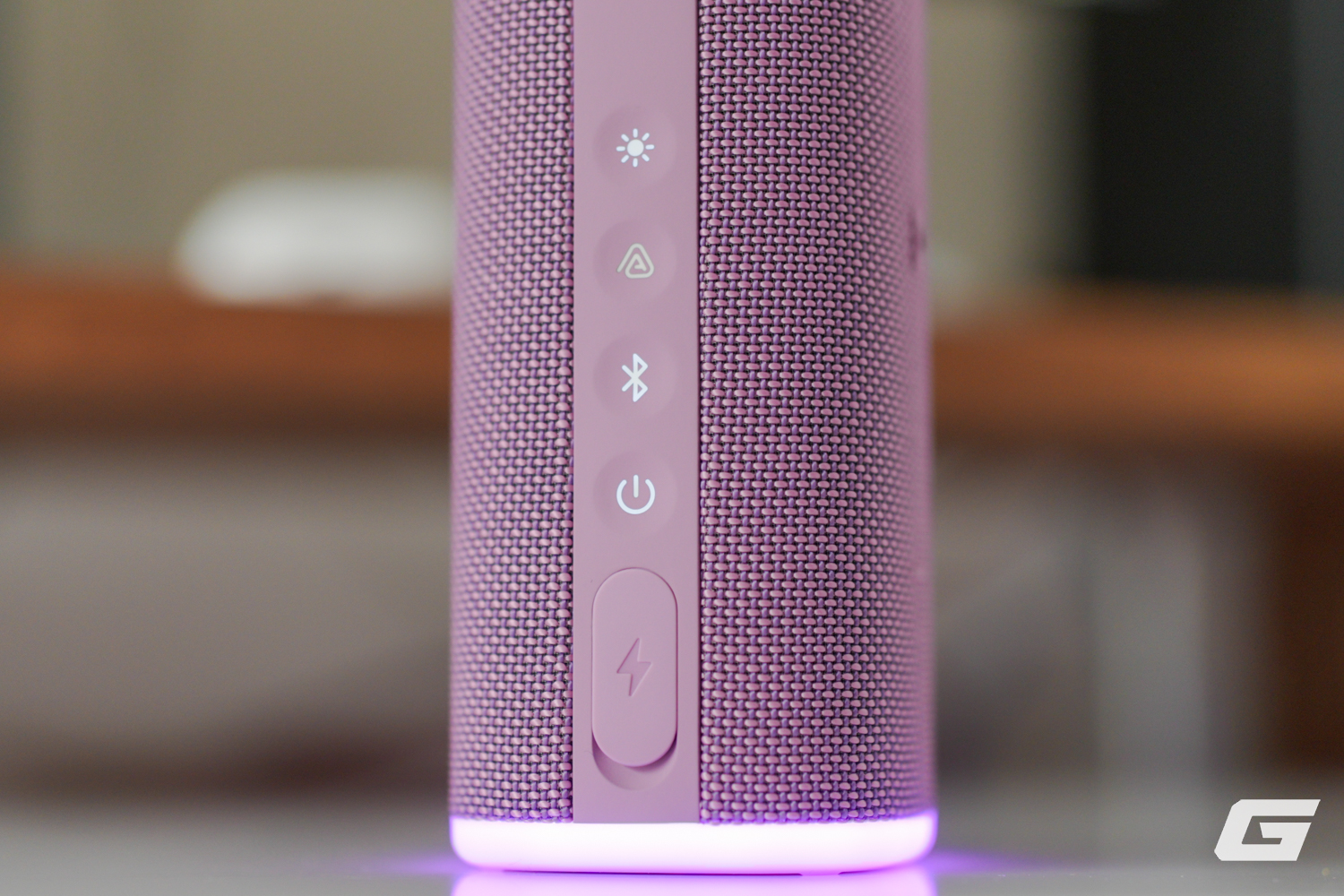 Gallery - Trải nghiệm Xiaomi Sound Play: Nhỏ gọn, bền bỉ, đèn vô cực nháy theo nhạc, chất âm dễ nghe, giá từ 1.8 triệu - image 6
