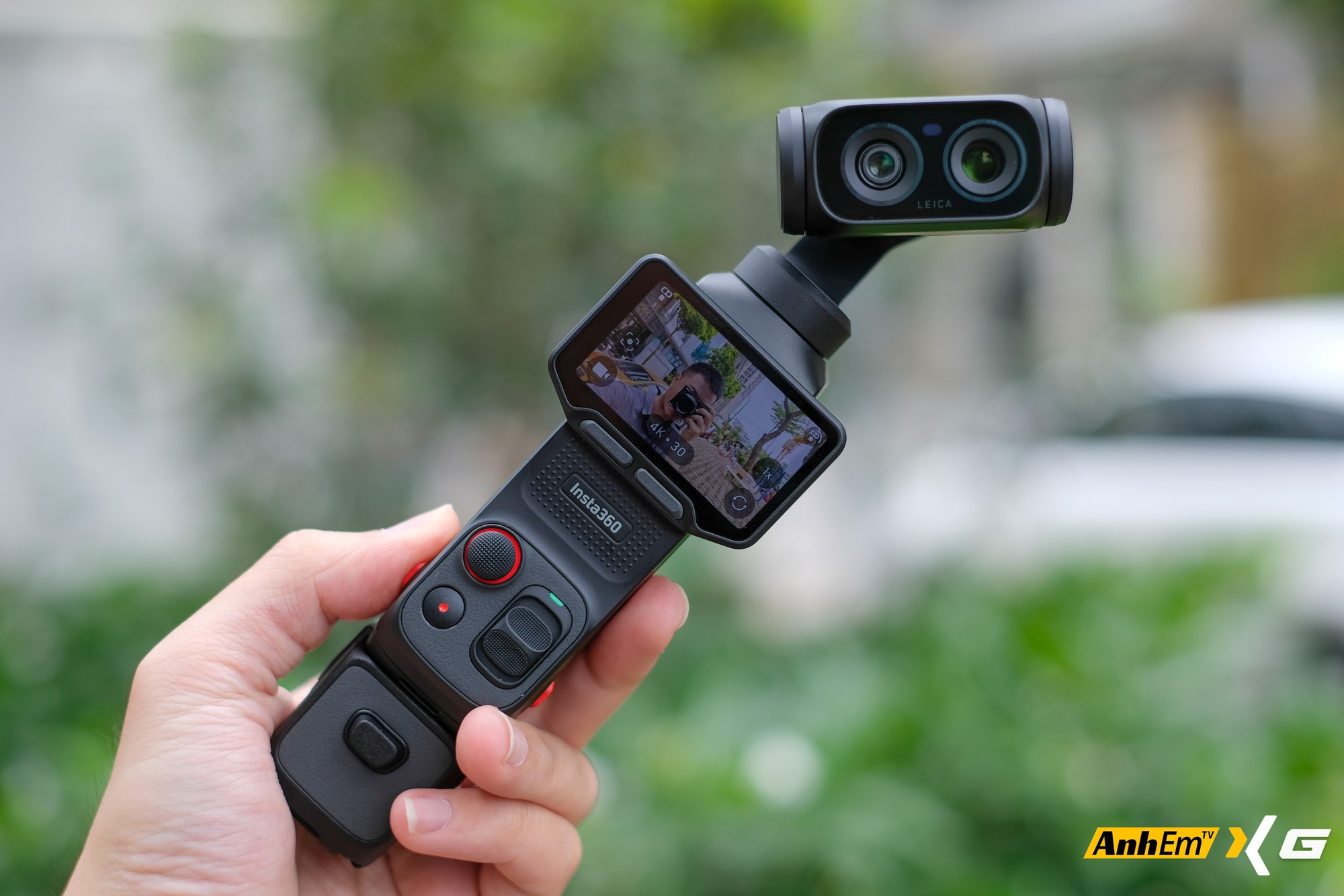 Tr&ecirc;n tay Insta360 Luna Ultra: Camera gimbal đầu ti&ecirc;n với m&agrave;n h&igrave;nh th&aacute;o rời, camera k&eacute;p Leica v&agrave; mức gi&aacute; khiến nhiều người phải suy nghĩ- Ảnh 23.