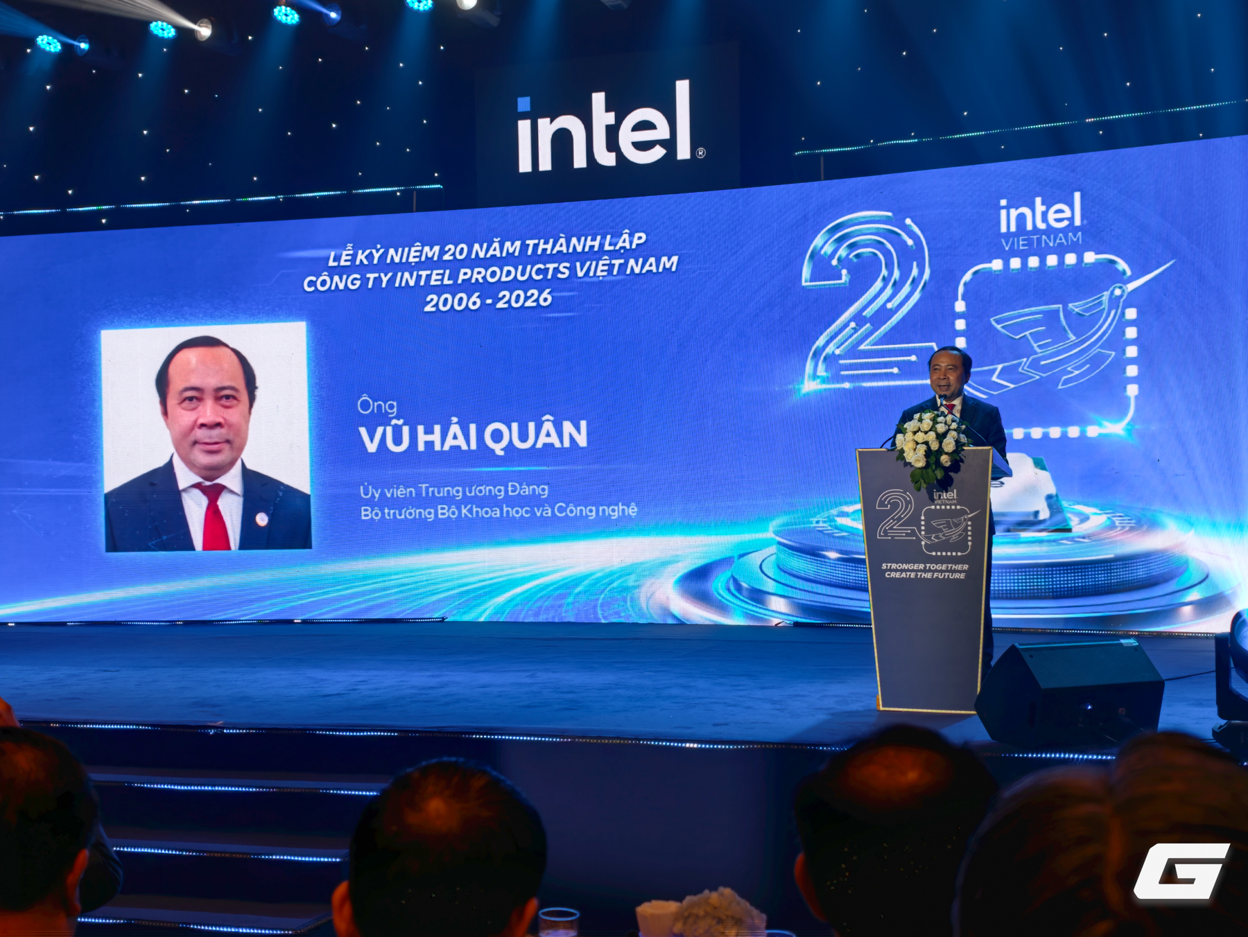 Bộ trưởng Bộ Khoa học v&agrave; C&ocirc;ng nghệ: Intel g&oacute;p phần gi&uacute;p Việt Nam đi từ con số 0 đến ng&agrave;nh b&aacute;n dẫn h&ocirc;m nay- Ảnh 1.