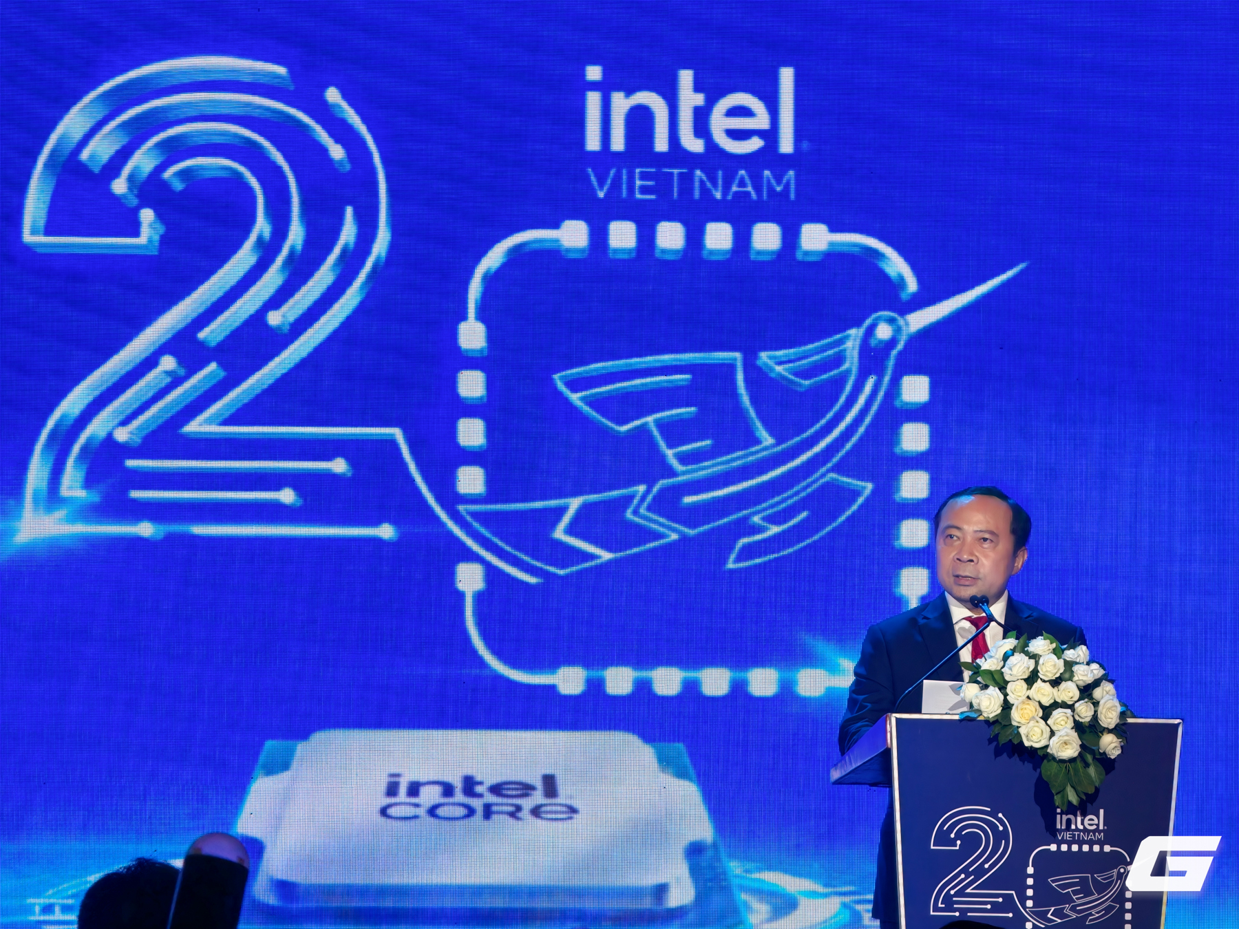 Bộ trưởng Bộ Khoa học v&agrave; C&ocirc;ng nghệ: Intel g&oacute;p phần gi&uacute;p Việt Nam đi từ con số 0 đến ng&agrave;nh b&aacute;n dẫn h&ocirc;m nay- Ảnh 2.
