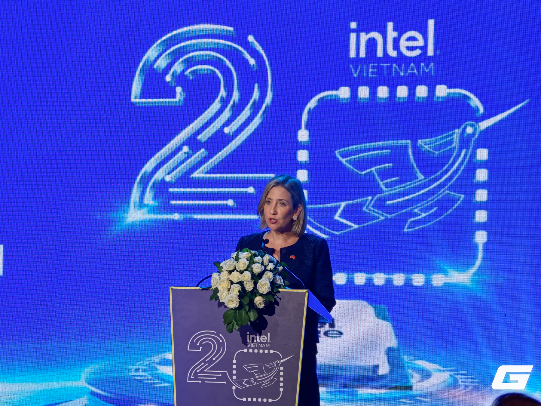Tổng l&atilde;nh sự Mỹ tại TP.HCM n&oacute;i về h&agrave;nh tr&igrave;nh 20 năm Intel ở Việt Nam: &ldquo;Nơi họ đến, họ đều g&oacute;p sức x&acirc;y dựng&rdquo;- Ảnh 2.