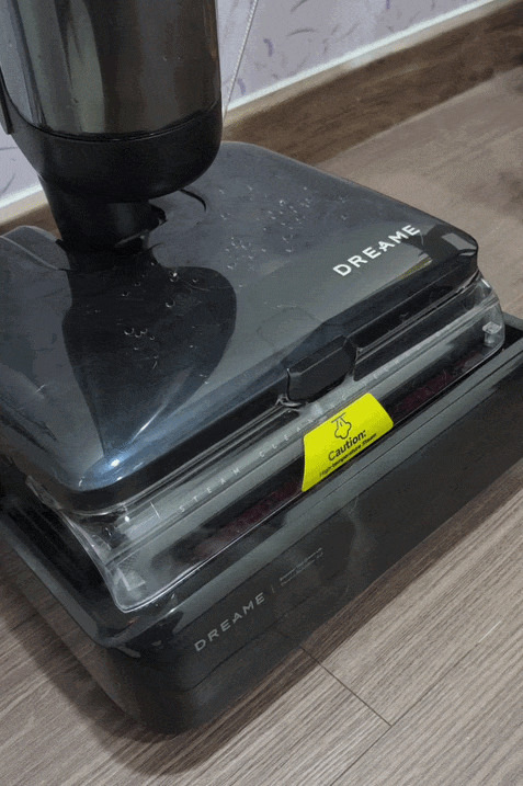 Trải nghiệm m&aacute;y h&uacute;t bụi lau s&agrave;n Dreame H16 Steam: Biết tự giặt, tự sấy v&agrave; c&ograve;n phun hơi nước n&oacute;ng - d&ugrave;ng xong kh&ocirc;ng muốn quay lại c&acirc;y lau nh&agrave; nữa - Ảnh 50.