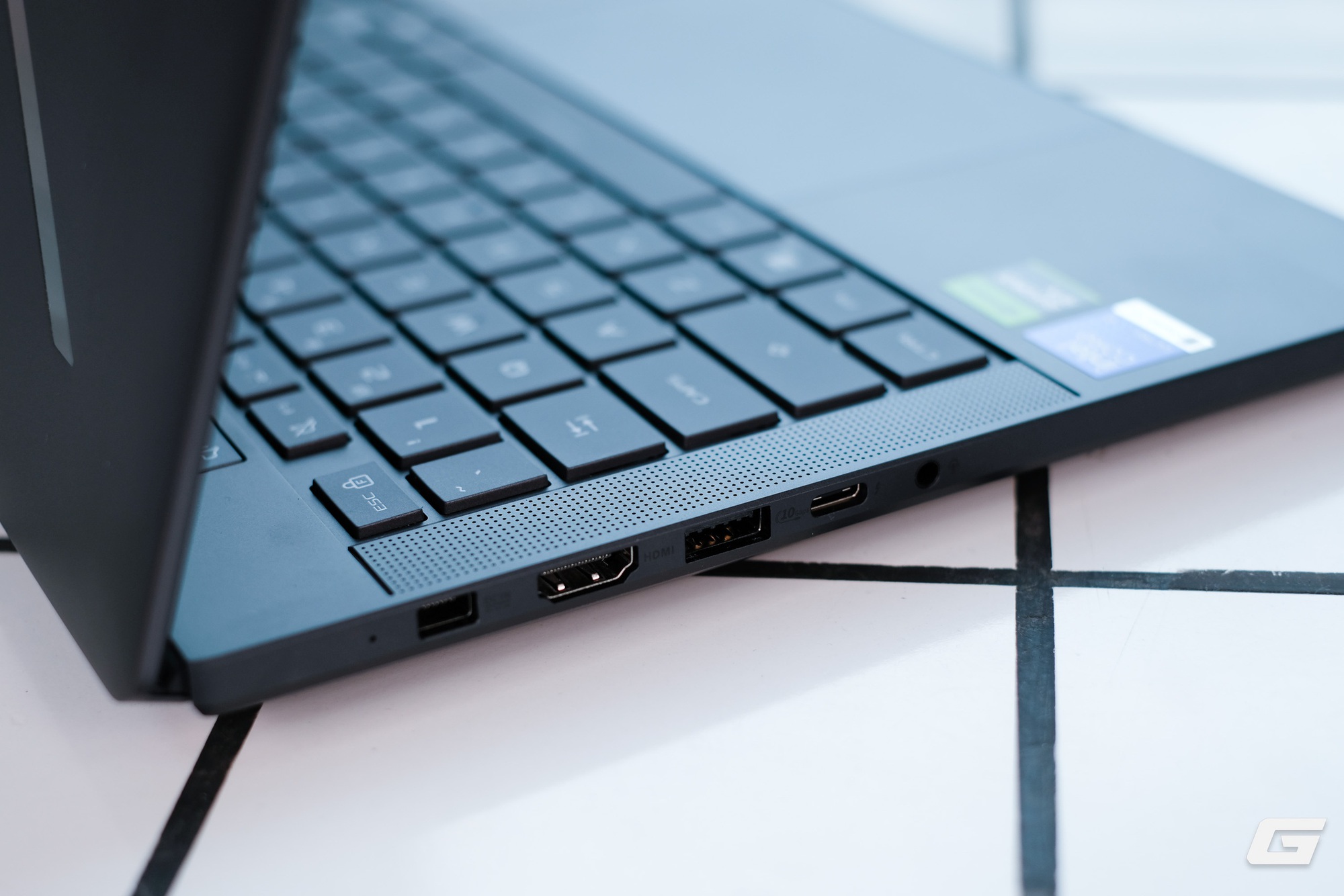  Chia tay AMD sau 6 năm, ASUS đặt cược vào Intel để giải quyết điểm yếu lớn nhất của dòng máy này - Ảnh 9.