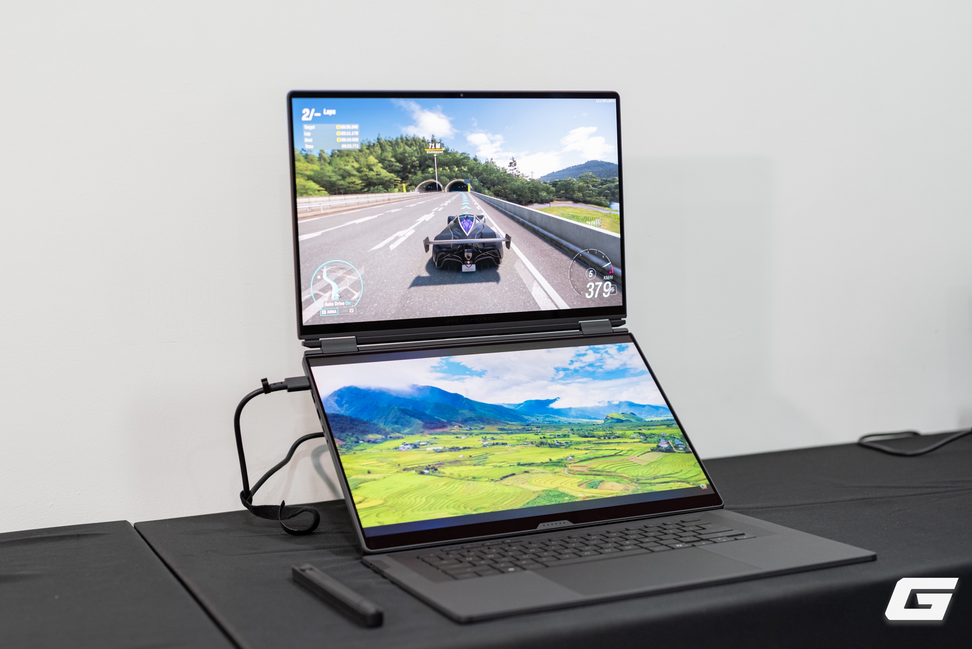  Laptop gaming màn hình kép thì có gì đặc biệt - Ảnh 3.
