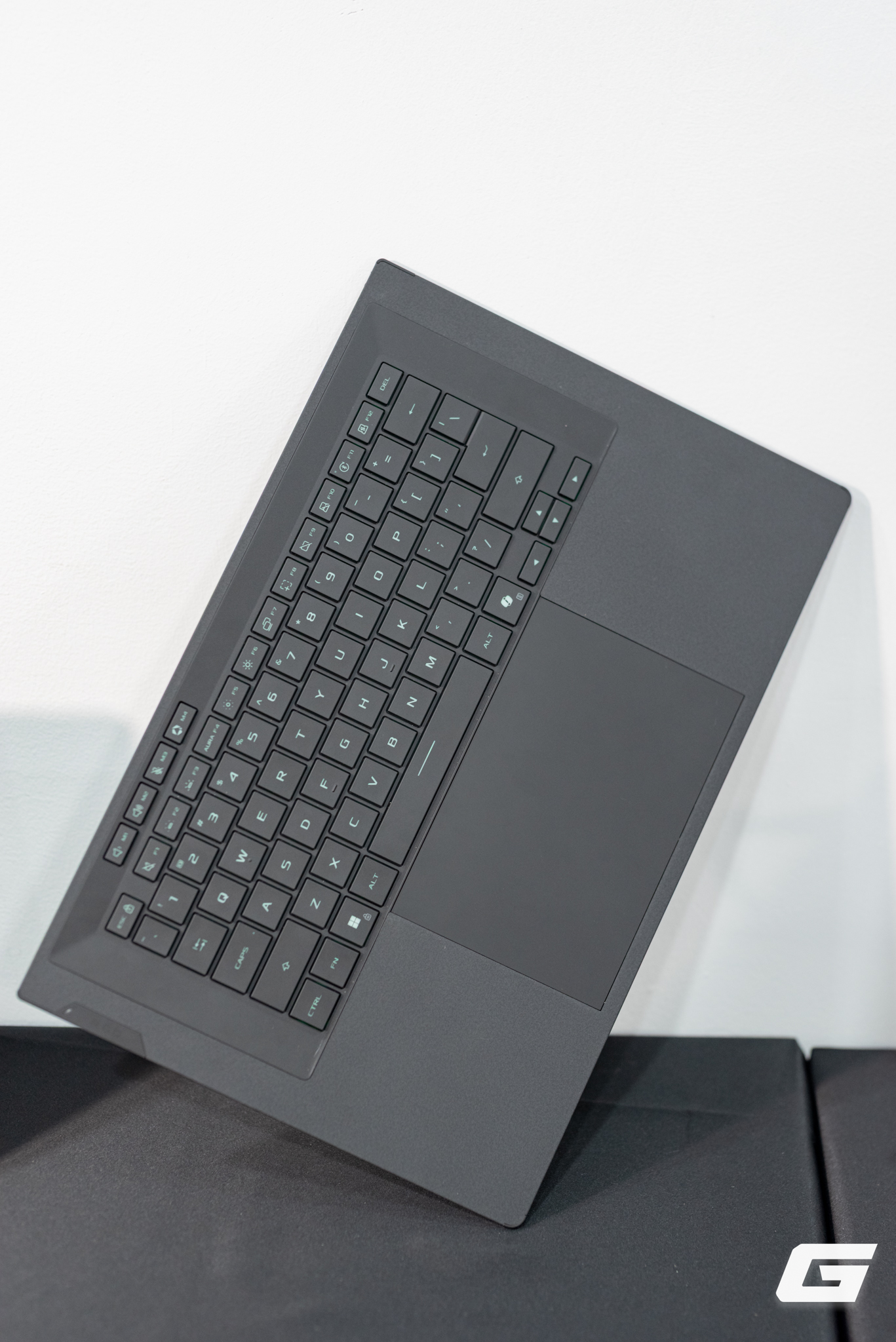 ASUS ROG mang Zephyrus Duo về Việt Nam: Laptop gaming m&agrave;n h&igrave;nh k&eacute;p th&igrave; c&oacute; g&igrave; đặc biệt - Ảnh 6.