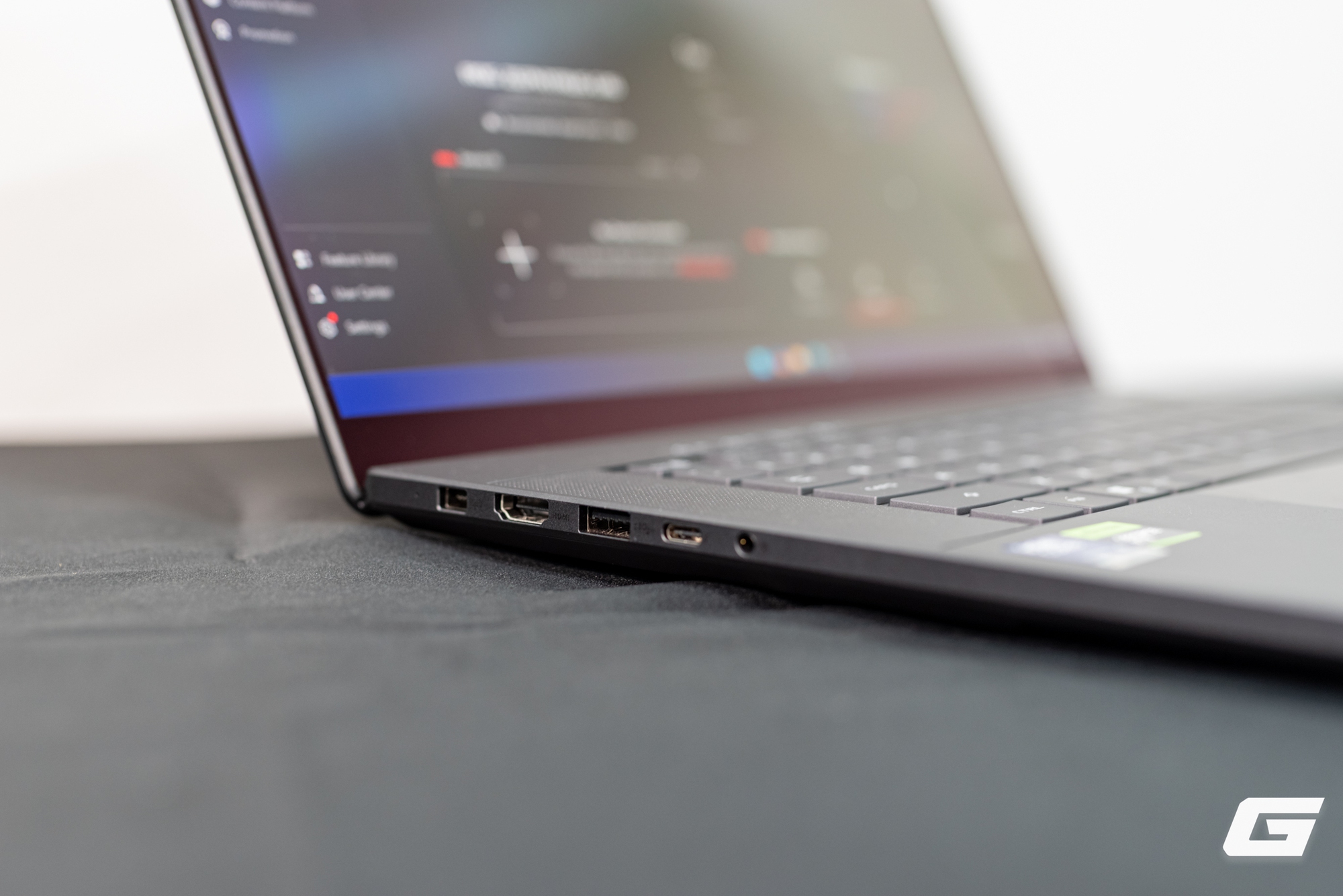 ASUS ROG mang Zephyrus Duo về Việt Nam: Laptop gaming m&agrave;n h&igrave;nh k&eacute;p th&igrave; c&oacute; g&igrave; đặc biệt - Ảnh 17.