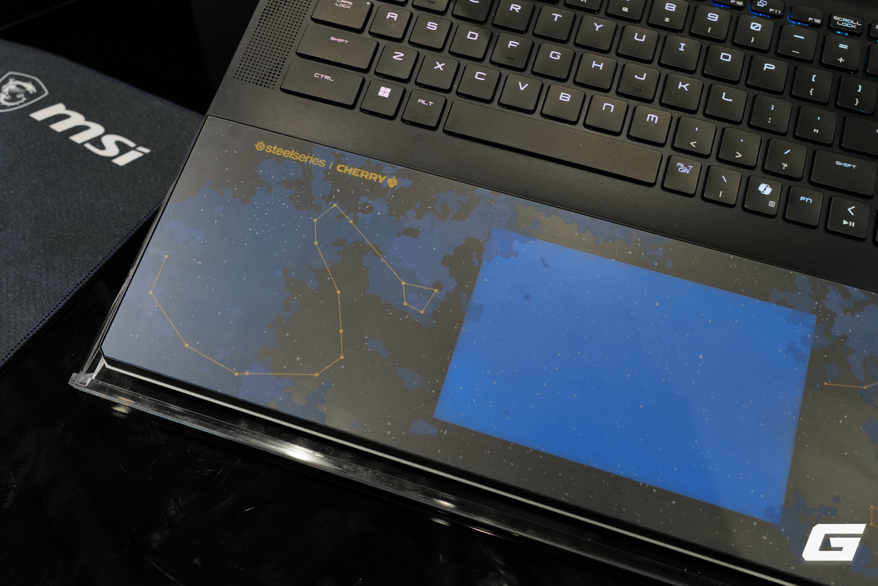 Gallery - Đây là những mẫu laptop MSI đáng chú ý nhất tại Computex 2026: từ Titan 18 HX “Thiên Long” đến Toy Story và Claw 8 EX AI+ - image 7