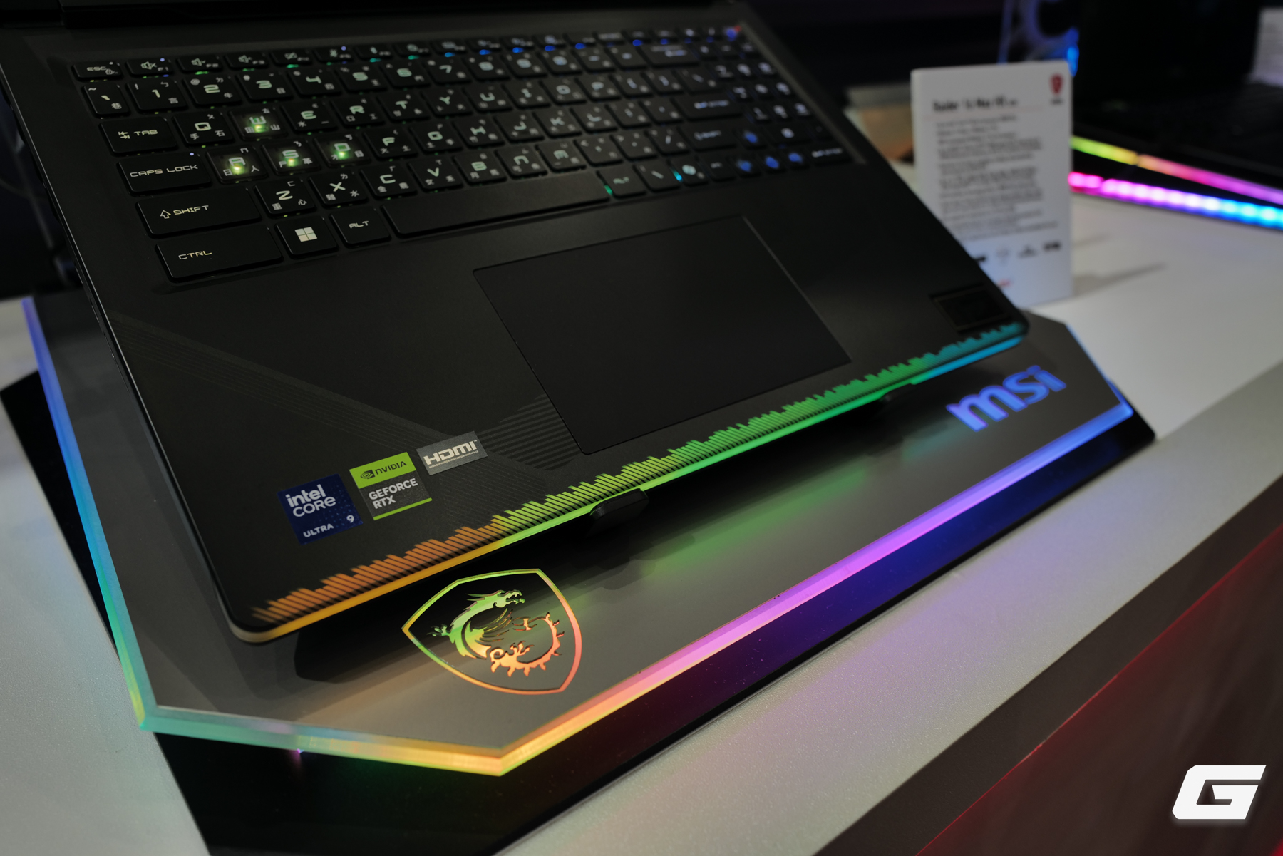 Gallery - Đây là những mẫu laptop MSI đáng chú ý nhất tại Computex 2026: từ Titan 18 HX “Thiên Long” đến Toy Story và Claw 8 EX AI+ - image 10