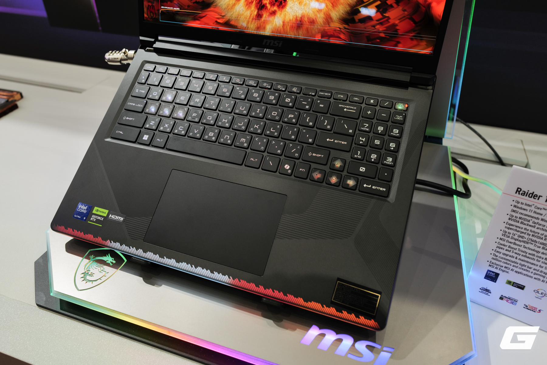 Gallery - Đây là những mẫu laptop MSI đáng chú ý nhất tại Computex 2026: từ Titan 18 HX “Thiên Long” đến Toy Story và Claw 8 EX AI+ - image 11