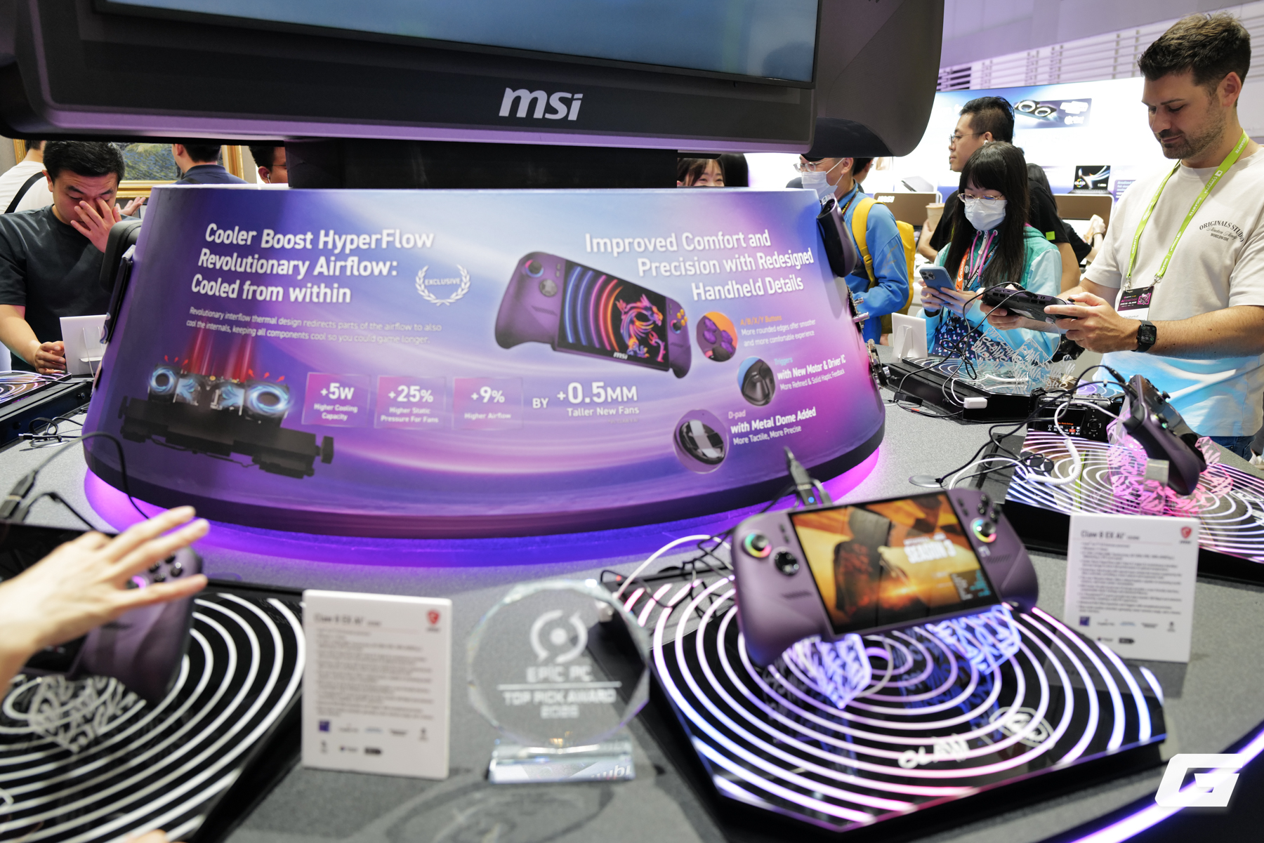 Gallery - Đây là những mẫu laptop MSI đáng chú ý nhất tại Computex 2026: từ Titan 18 HX “Thiên Long” đến Toy Story và Claw 8 EX AI+ - image 29