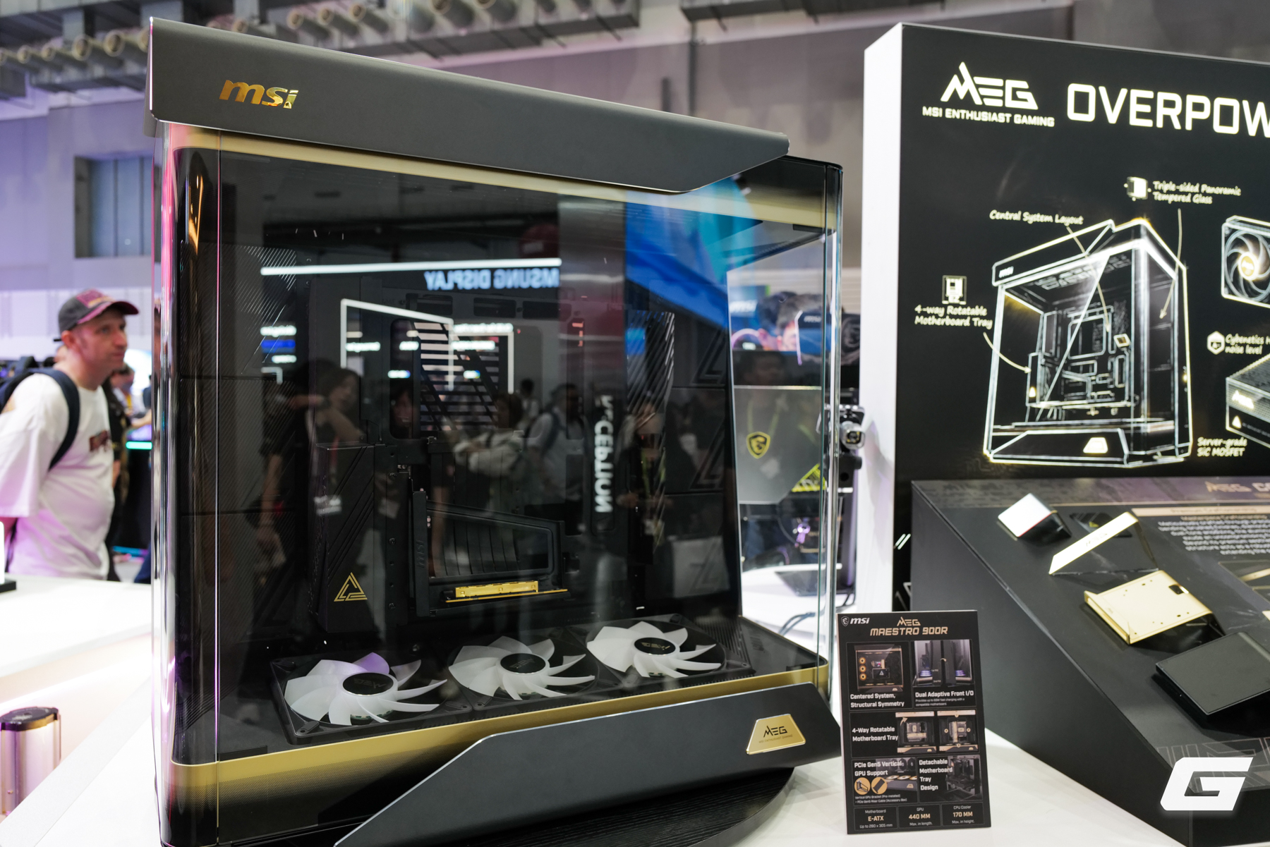 Cận cảnh d&agrave;n linh kiện &ldquo;khủng&rdquo; của MSI tại Computex 2026: desktop AI, VGA World of Warcraft v&agrave; case nặng 33kg - Ảnh 1.