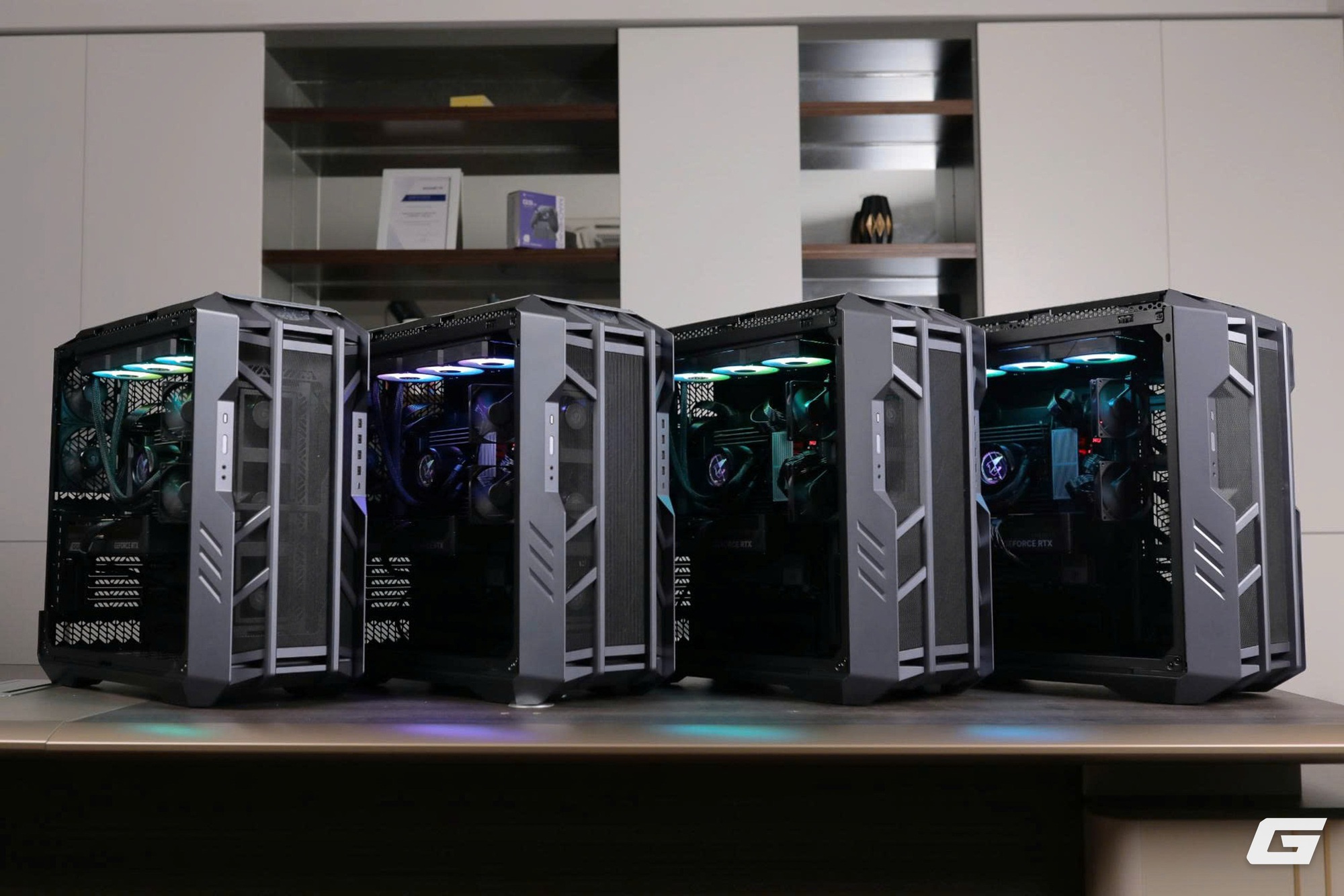 Cận cảnh bộ PC AI gi&aacute; 1 tỷ đồng tại Việt Nam: Ri&ecirc;ng tiền RAM 768GB đ&atilde; mất 600 triệu đồng, nhưng doanh nghiệp vẫn mạnh tay mua liền 4 bộ- Ảnh 1.