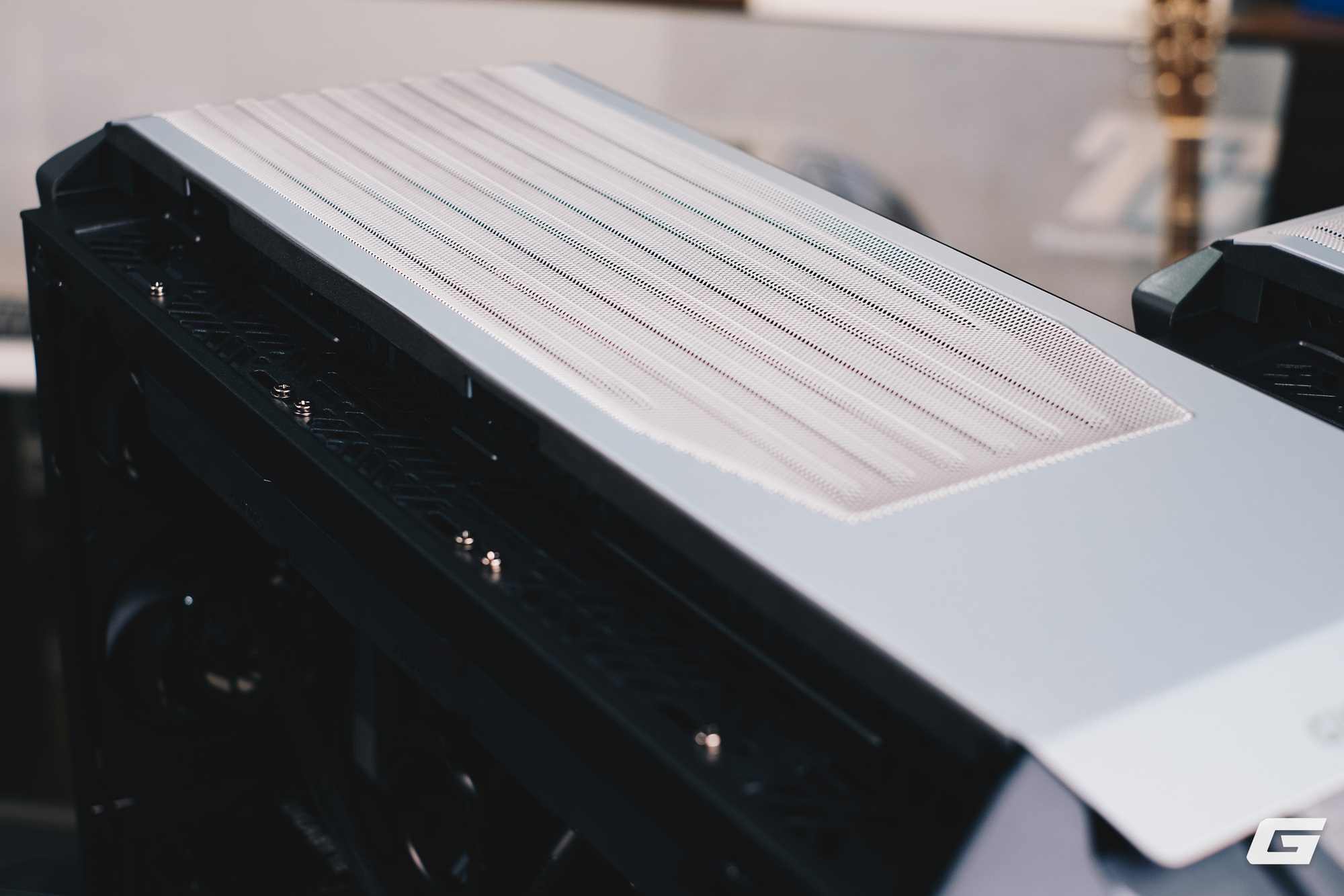 Cận cảnh bộ PC AI gi&aacute; 1 tỷ đồng tại Việt Nam: Ri&ecirc;ng tiền RAM 768GB đ&atilde; mất 600 triệu đồng, nhưng doanh nghiệp vẫn mạnh tay mua liền 4 bộ- Ảnh 12.