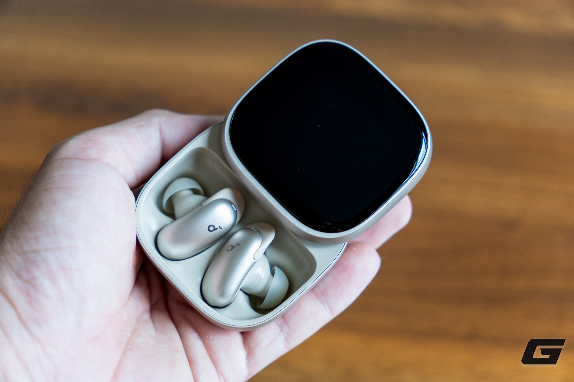soundcore Liberty 5 Pro Max: Kh&ocirc;ng chỉ nghe nhạc hay, đ&acirc;y c&ograve;n l&agrave; trợ l&yacute; AI d&agrave;nh cho người lu&ocirc;n phải họp v&agrave; di chuyển - Ảnh 18.