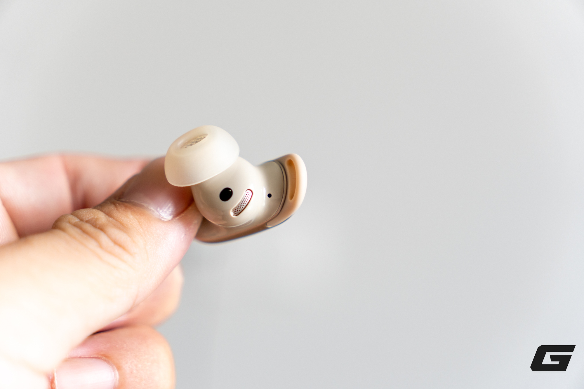 soundcore Liberty 5 Pro Max: Kh&ocirc;ng chỉ nghe nhạc hay, đ&acirc;y c&ograve;n l&agrave; trợ l&yacute; AI d&agrave;nh cho người lu&ocirc;n phải họp v&agrave; di chuyển - Ảnh 40.