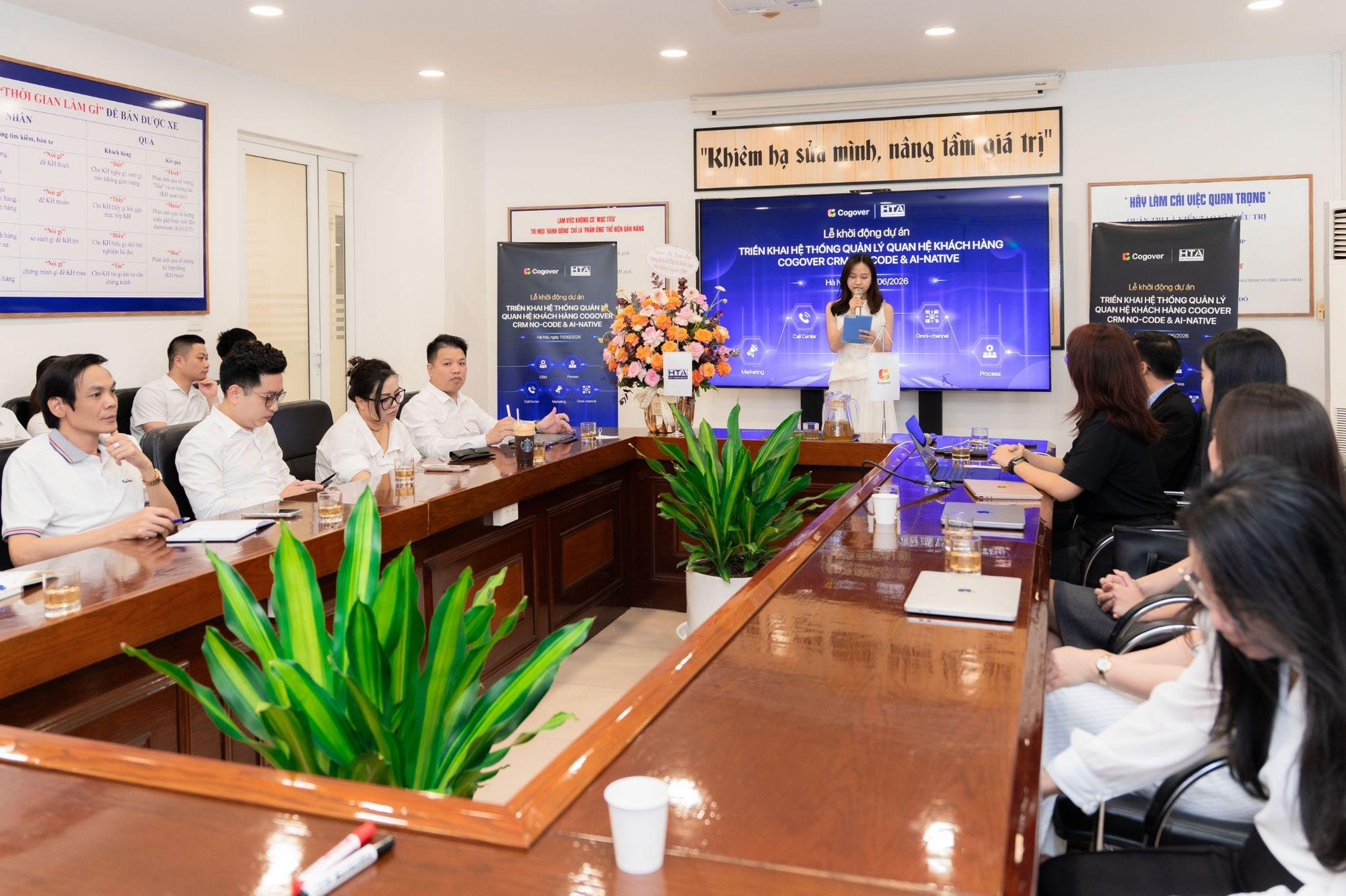 AI trong doanh nghiệp kh&ocirc;ng bắt đầu từ chatbot - Ảnh 2.