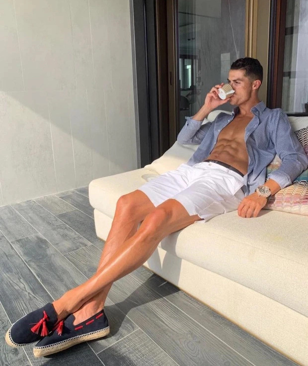 Ng&ocirc;i nh&agrave; của Ronaldo - Ảnh 45.