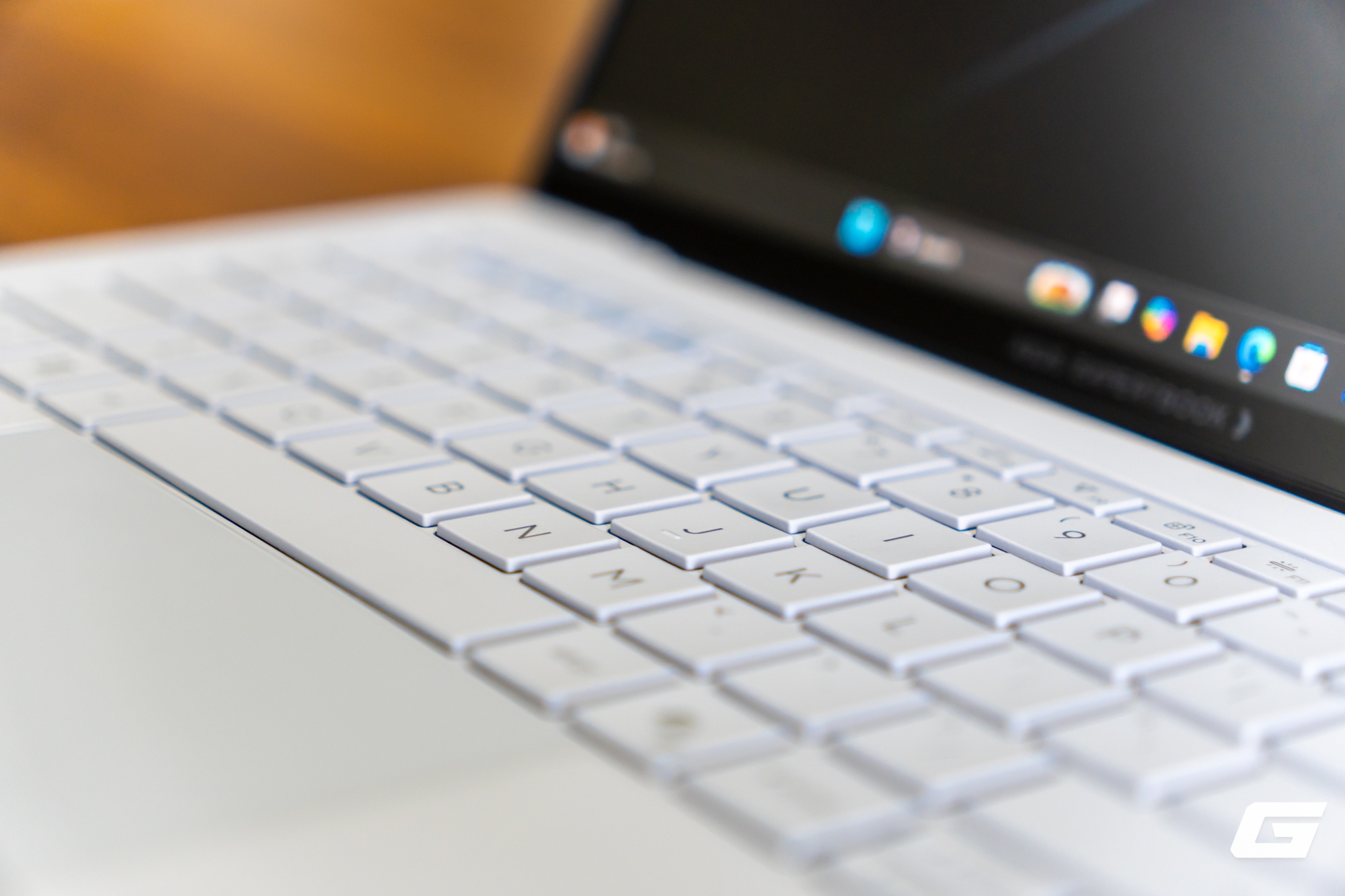 ASUS ExpertBook Ultra: flagship laptop doanh nghiệp gi&aacute; 100 triệu, nặng chưa đến 1kg m&agrave; sức mạnh kh&ocirc;ng thể xem nhẹ - Ảnh 26.