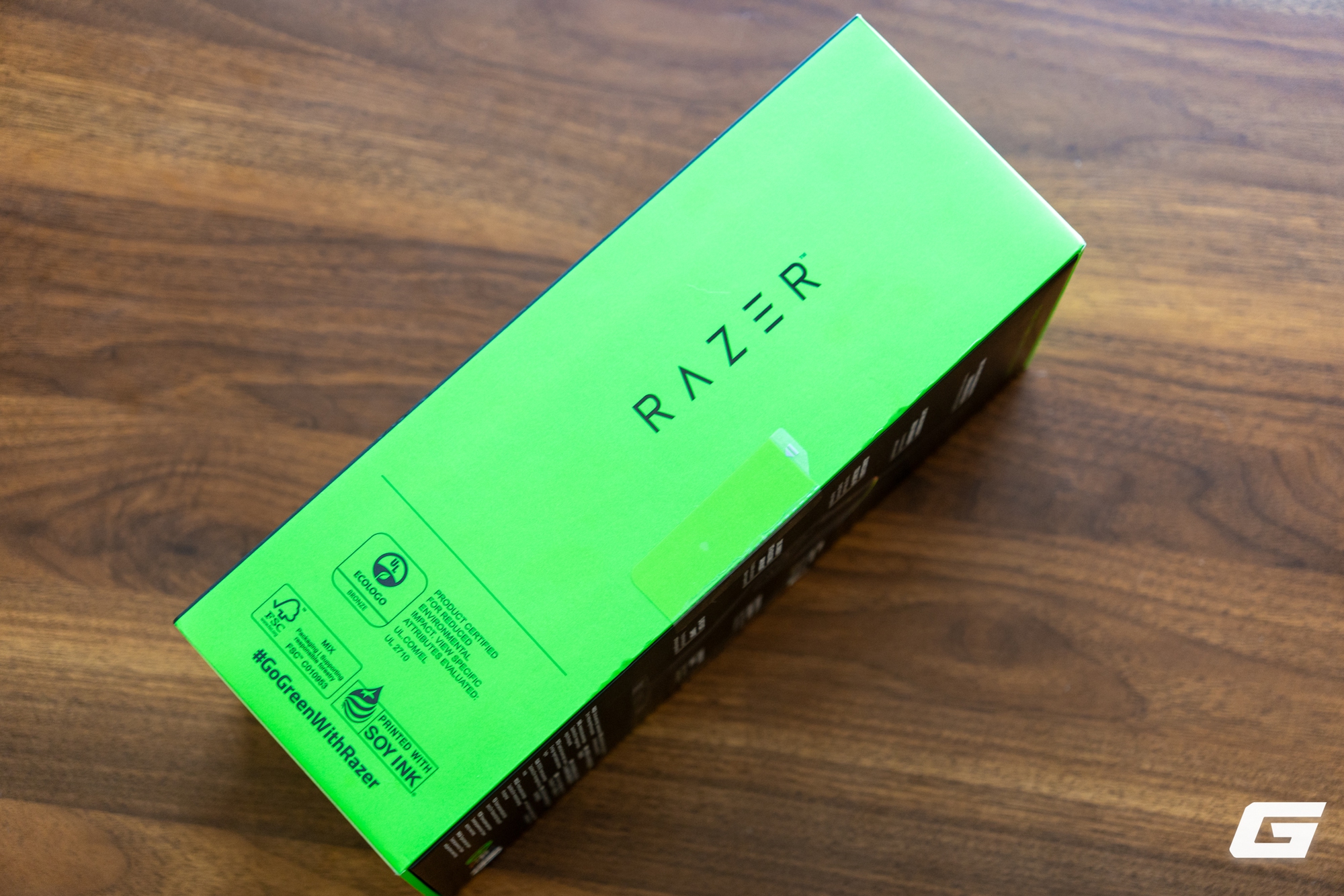 Tr&ecirc;n tay Razer Seiren V3 Pro: Chiếc microphone XLR đầu ti&ecirc;n v&agrave; cũng &ldquo;chuẩn studio&rdquo; nhất của Razer- Ảnh 3.