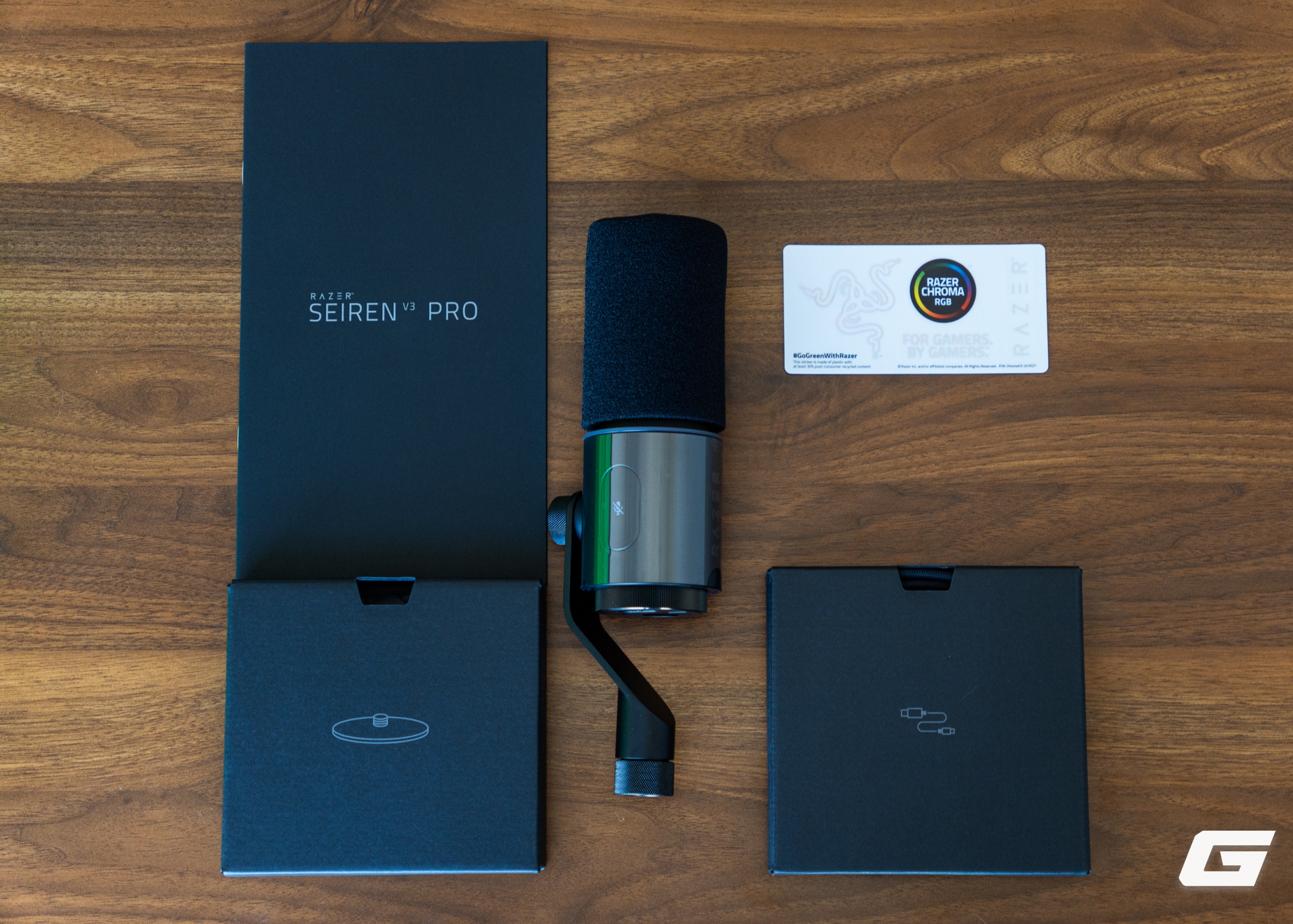 Tr&ecirc;n tay Razer Seiren V3 Pro: Chiếc microphone XLR đầu ti&ecirc;n v&agrave; cũng &ldquo;chuẩn studio&rdquo; nhất của Razer- Ảnh 6.