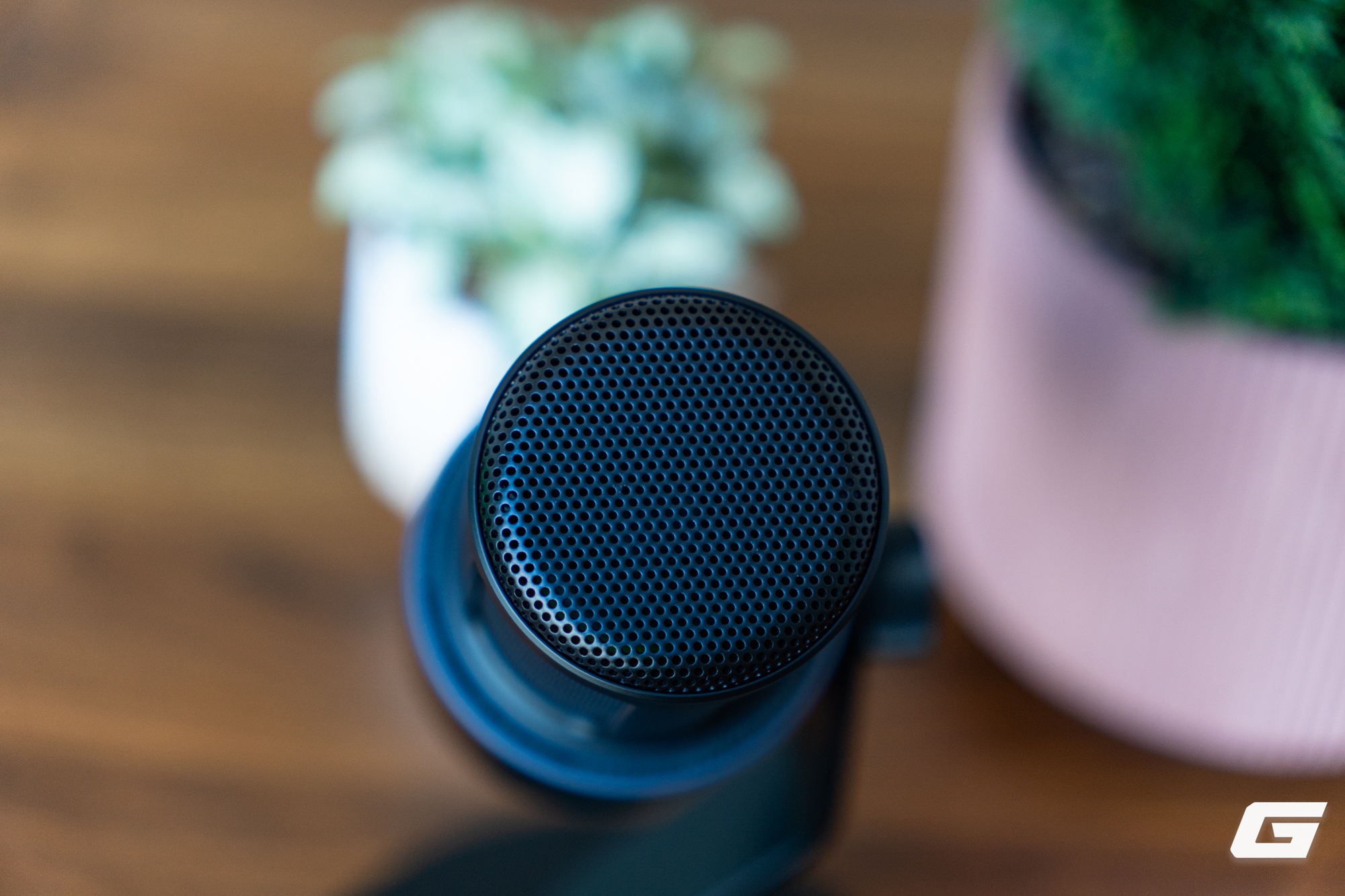 Tr&ecirc;n tay Razer Seiren V3 Pro: Chiếc microphone XLR đầu ti&ecirc;n v&agrave; cũng &ldquo;chuẩn studio&rdquo; nhất của Razer- Ảnh 19.