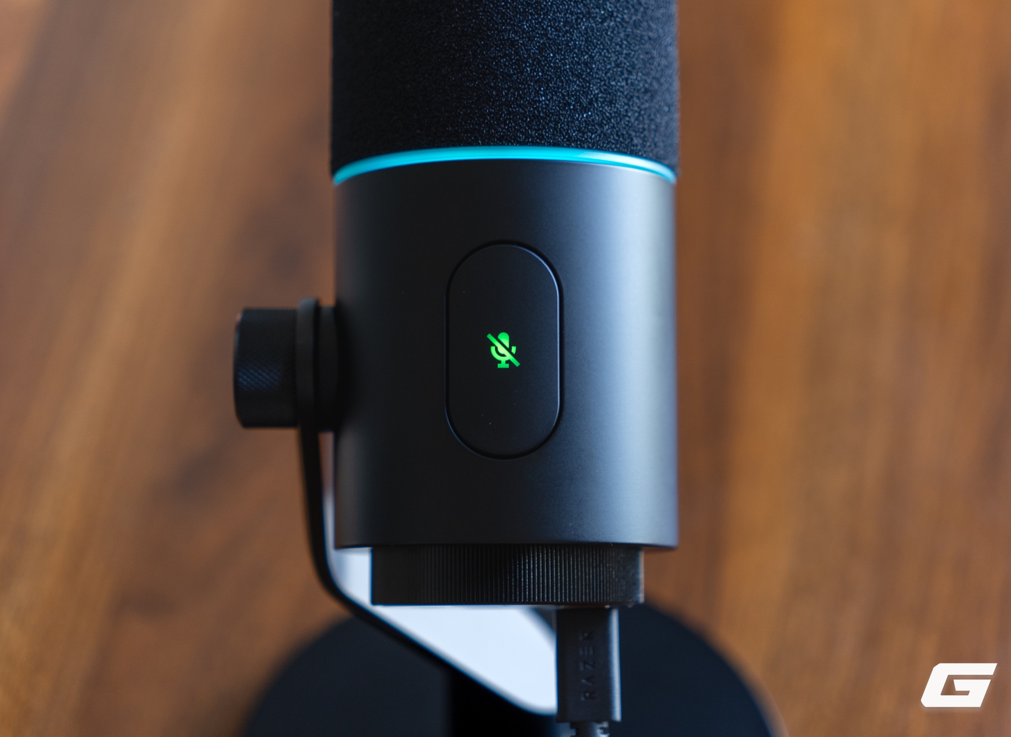 Tr&ecirc;n tay Razer Seiren V3 Pro: Chiếc microphone XLR đầu ti&ecirc;n v&agrave; cũng &ldquo;chuẩn studio&rdquo; nhất của Razer- Ảnh 13.