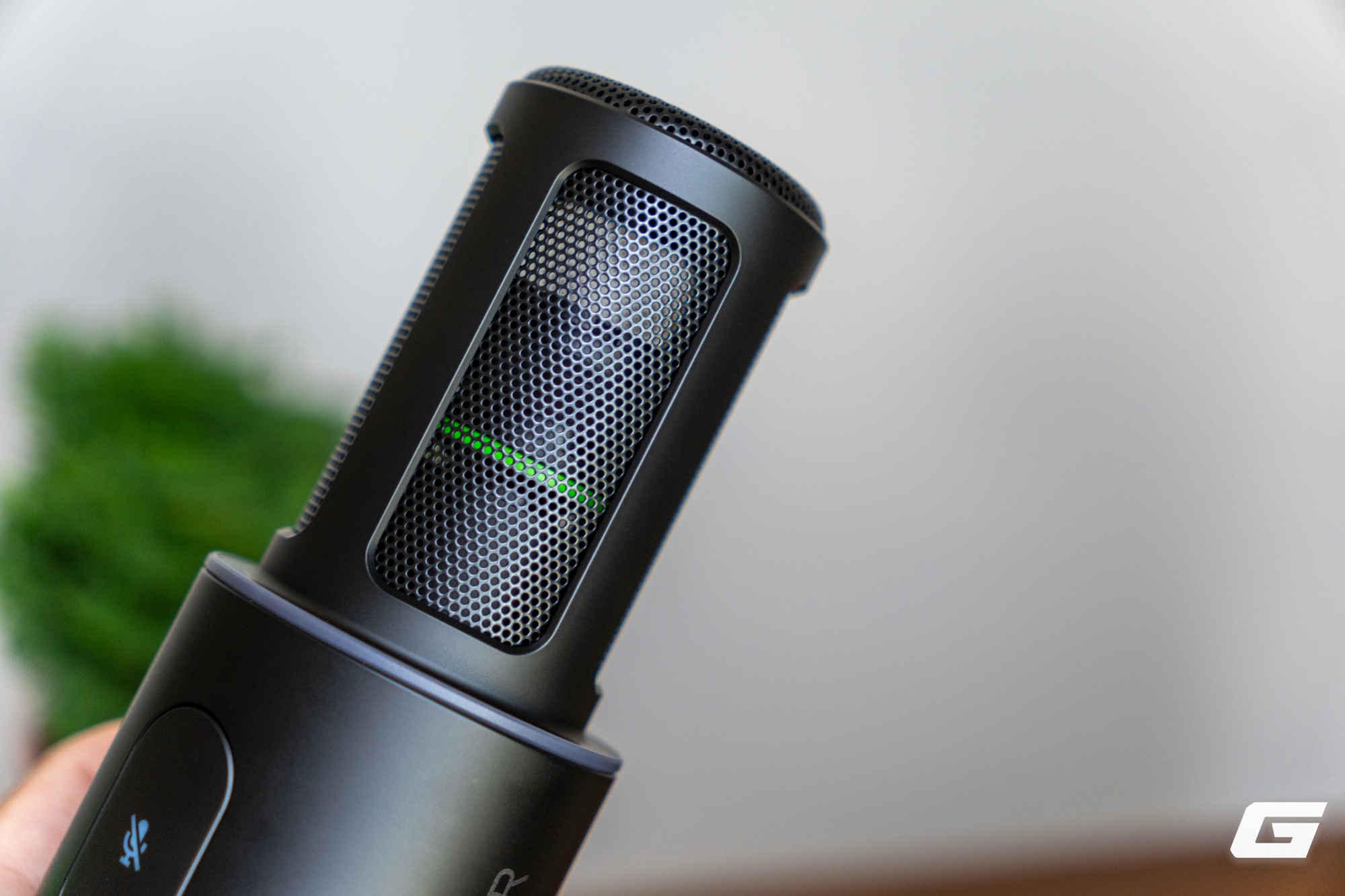 Tr&ecirc;n tay Razer Seiren V3 Pro: Chiếc microphone XLR đầu ti&ecirc;n v&agrave; cũng &ldquo;chuẩn studio&rdquo; nhất của Razer- Ảnh 17.