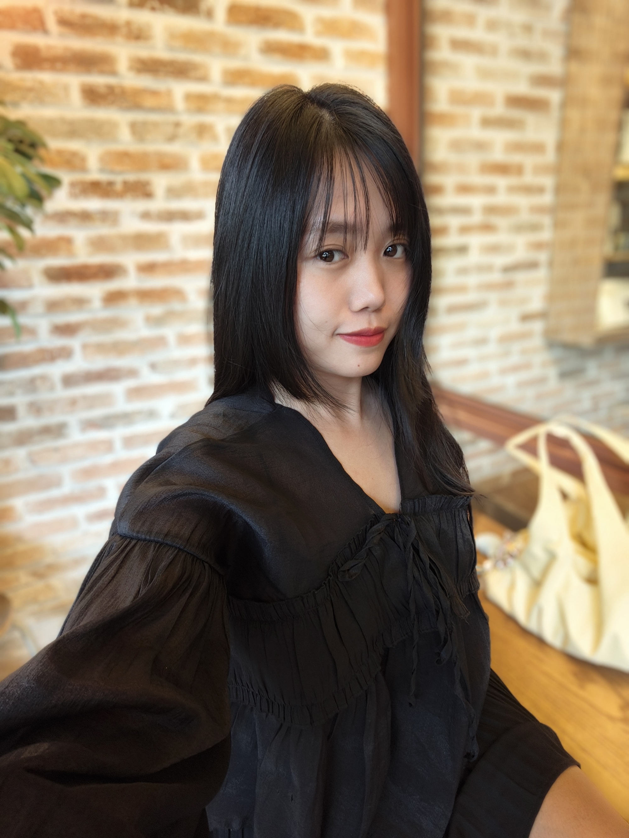 Gallery - Đây là OPPO Reno16 Pro 5G: Mặt lưng 3D nổi siêu "ảo diệu", camera 200MP và chế độ chụp ảnh giả lập phim rất GenZ - image 12