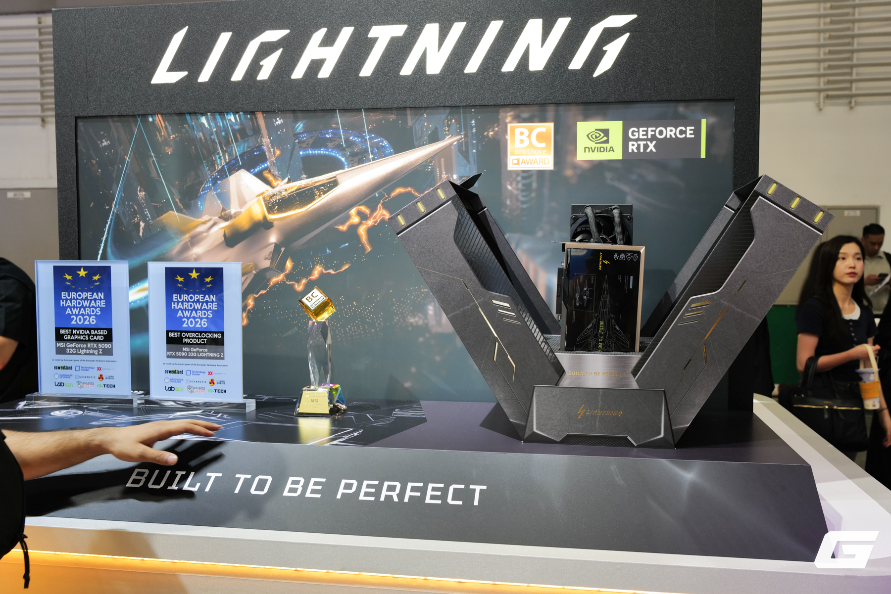 Gallery - Dạo một vòng gian hàng MSI tại Computex 2026: dàn phần cứng Draco Epic kỷ niệm 40 năm và loạt gaming gear mới - image 20
