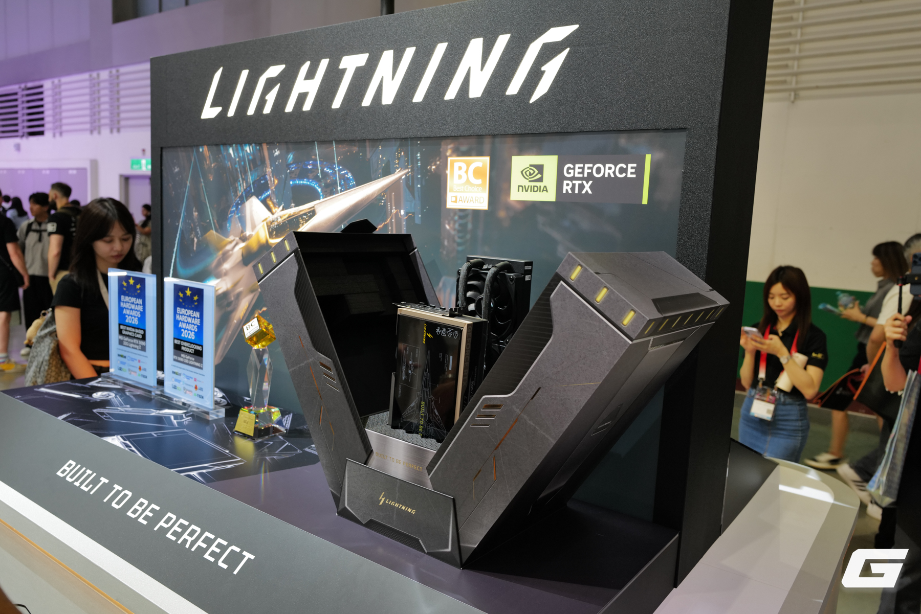 Gallery - Dạo một vòng gian hàng MSI tại Computex 2026: dàn phần cứng Draco Epic kỷ niệm 40 năm và loạt gaming gear mới - image 23