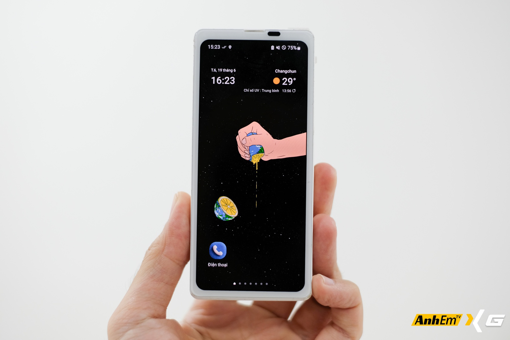 Sinh vi&ecirc;n Việt Nam biến Galaxy Z Fold đời đầu th&agrave;nh smartphone mini độc nhất: C&oacute; nhiều t&iacute;nh năng m&agrave; Galaxy Z Fold7 c&ograve;n chưa c&oacute;- Ảnh 2.