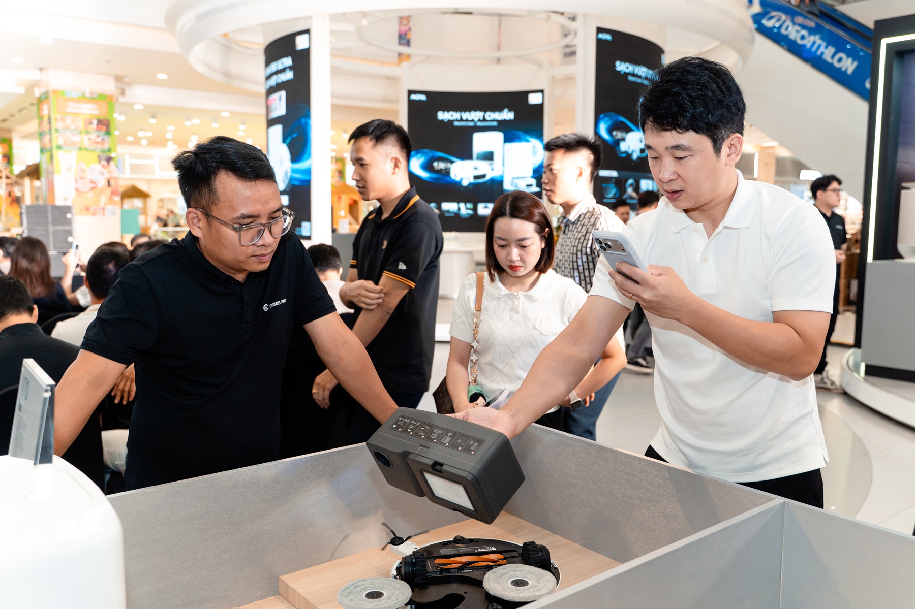 MOVA tung bộ đ&ocirc;i robot h&uacute;t bụi V70 Ultra Complete v&agrave; E50 Ultra mới tại Việt Nam: Flagship vươn tới mọi g&oacute;c khuất, bản phổ th&ocirc;ng sở hữu lực h&uacute;t tới 30.000 Pa - Ảnh 5.