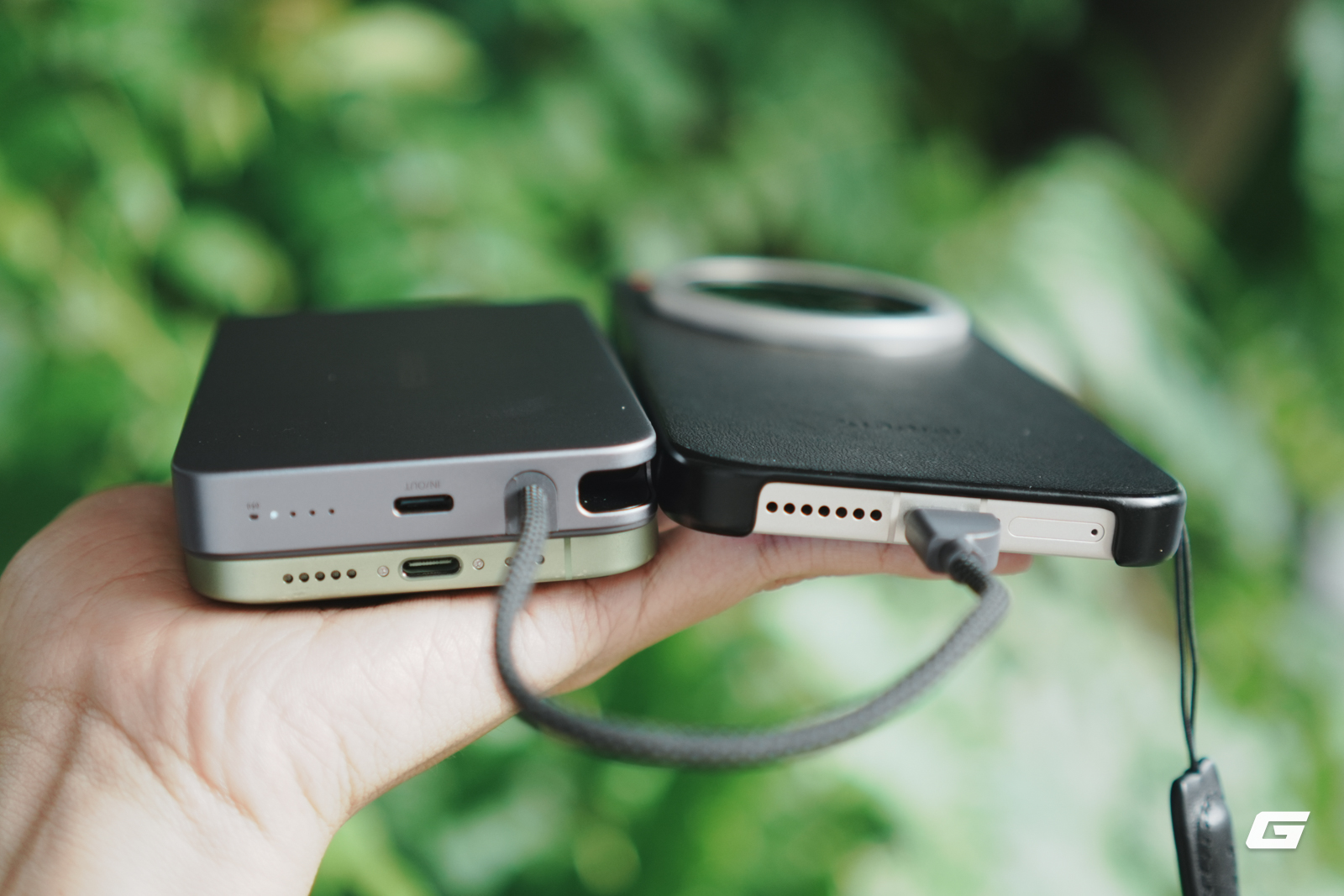 Gallery - Pin dự phòng siêu mỏng, hỗ trợ MagSafe 15W cho iPhone, tích hợp dây, giá sale còn 900.000 đồng - image 3