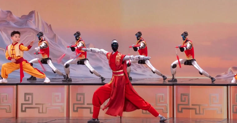 Robot h&igrave;nh người nhảy nhạc Lady Gaga tr&ecirc;n s&acirc;n khấu America&rsquo;s Got Talent g&acirc;y b&atilde;o tại Mỹ - Ảnh 2.