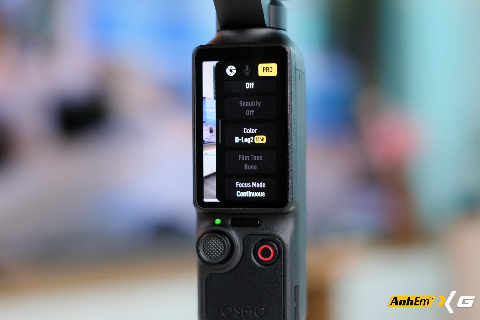 Tr&ecirc;n tay DJI Osmo Pocket 4P: Một bước tiến lớn về khả năng quay phim, một bước l&ugrave;i nhỏ về sự tiện lợi- Ảnh 7.