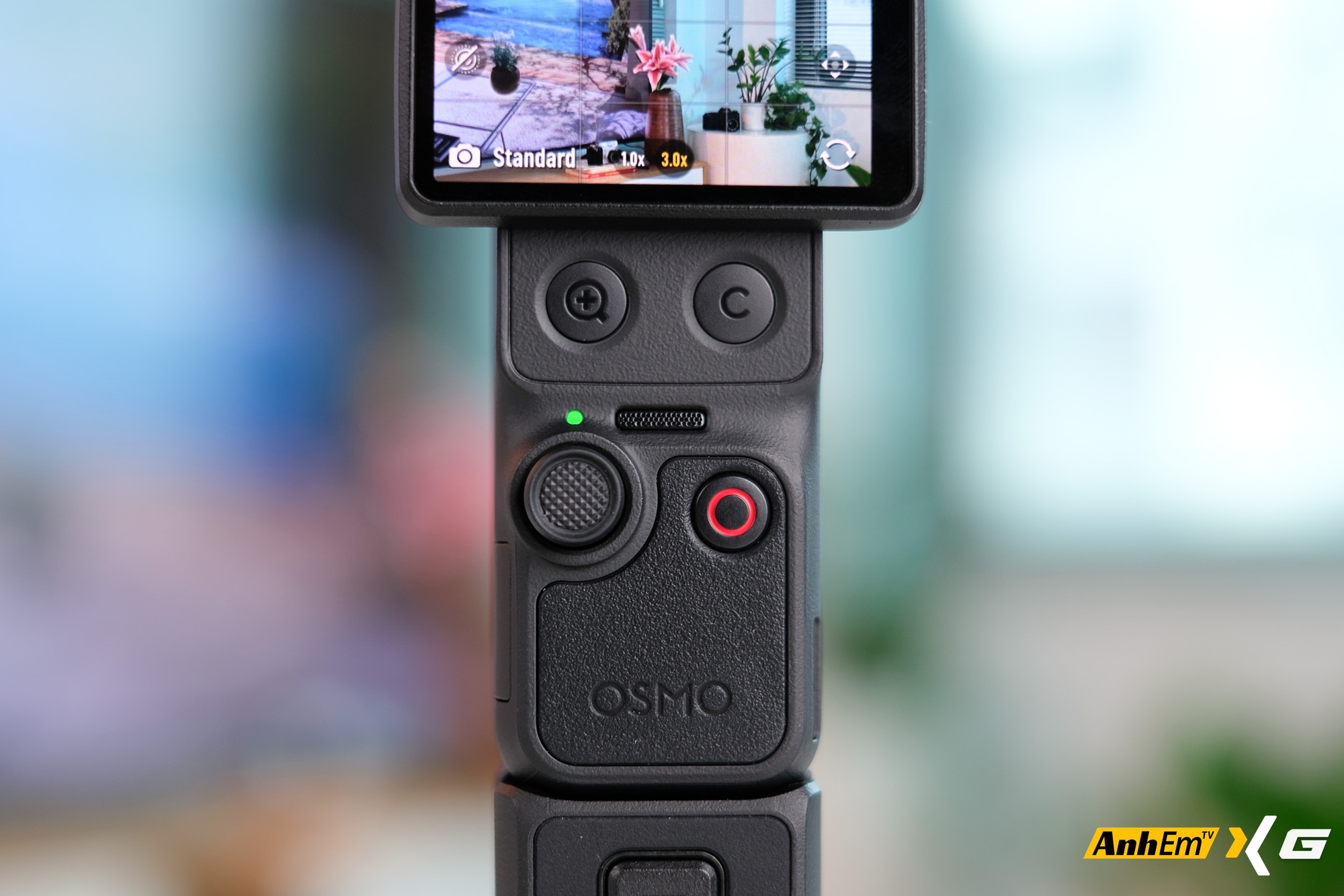 Tr&ecirc;n tay DJI Osmo Pocket 4P: Một bước tiến lớn về khả năng quay phim, một bước l&ugrave;i nhỏ về sự tiện lợi- Ảnh 8.