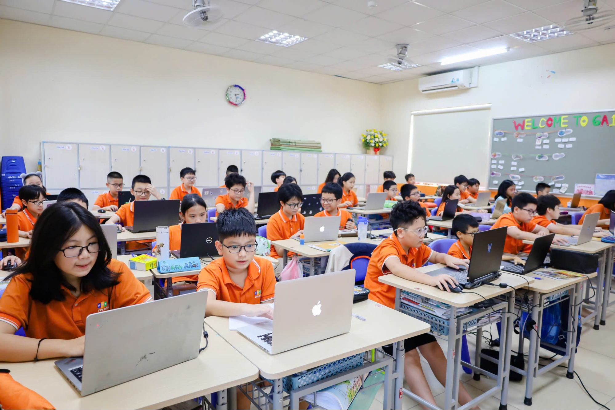 AI xóa hàng chục nghìn việc làm ở phương Tây và đang bào mòn mỏ vàng tỷ USD của gia công phần mềm Việt Nam - Ảnh 5.