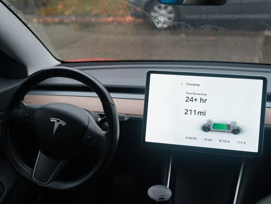 AI c&oacute; thể gi&uacute;p pin Tesla chạy th&ecirc;m hơn 100.000 dặm? Nghi&ecirc;n cứu mới h&eacute; lộ bước tiến k&eacute;o d&agrave;i tuổi thọ pin tới 23%- Ảnh 3.