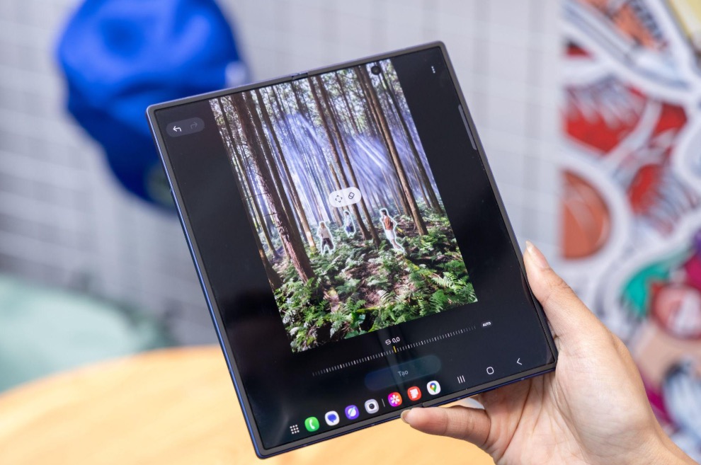Trước thềm Unpacked, Samsung tự trả lời c&acirc;u hỏi kh&oacute;: V&igrave; sao người d&ugrave;ng n&ecirc;n mua điện thoại gập - Ảnh 3.