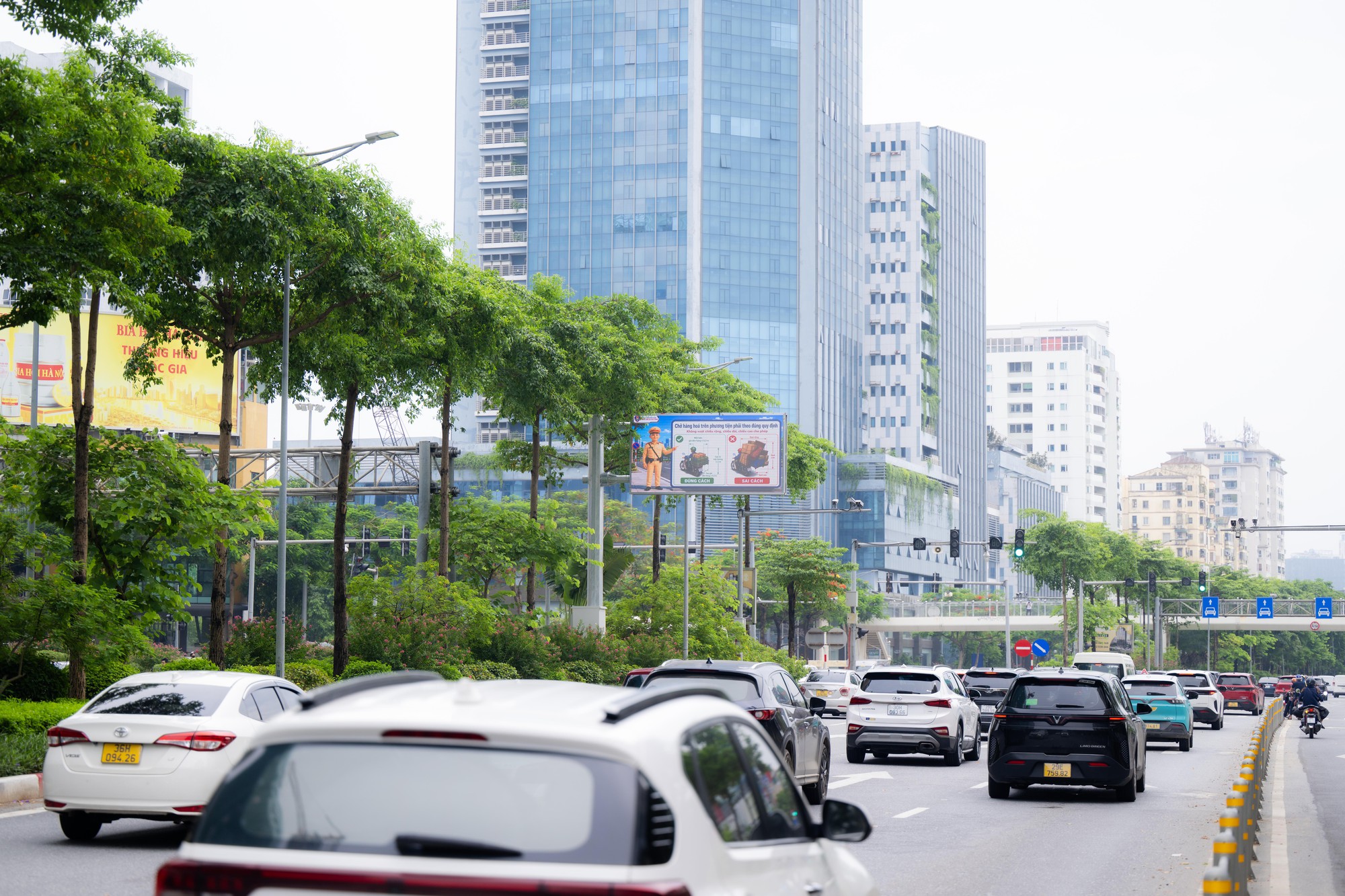 Cận cảnh hệ thống giao th&ocirc;ng th&ocirc;ng minh vừa - Ảnh 12.