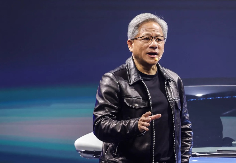 &Aacute;o kho&aacute;c da biểu tượng của Jensen Huang được đấu gi&aacute; gần 1 triệu USD: To&agrave;n bộ số tiền sẽ hỗ trợ c&aacute;c t&agrave;i năng c&ocirc;ng nghệ trẻ - Ảnh 2.