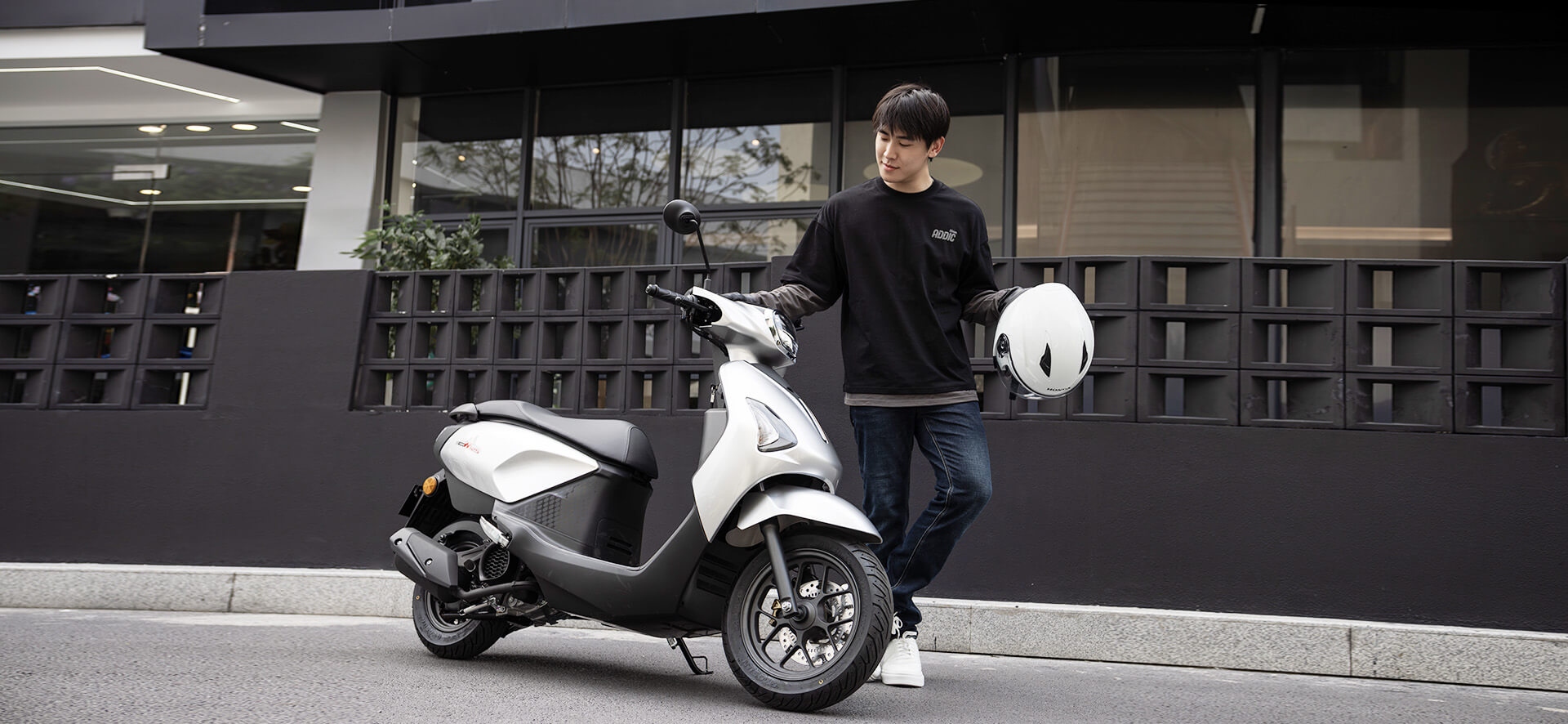 "Xe tay ga quốc d&acirc;n" Honda Vision sắp gặp đối thủ lớn: Động cơ eSP, c&oacute; phanh ABS, c&ugrave;ng nh&agrave; Honda m&agrave; gi&aacute; rẻ kh&ocirc;ng tưởng! - Ảnh 4.