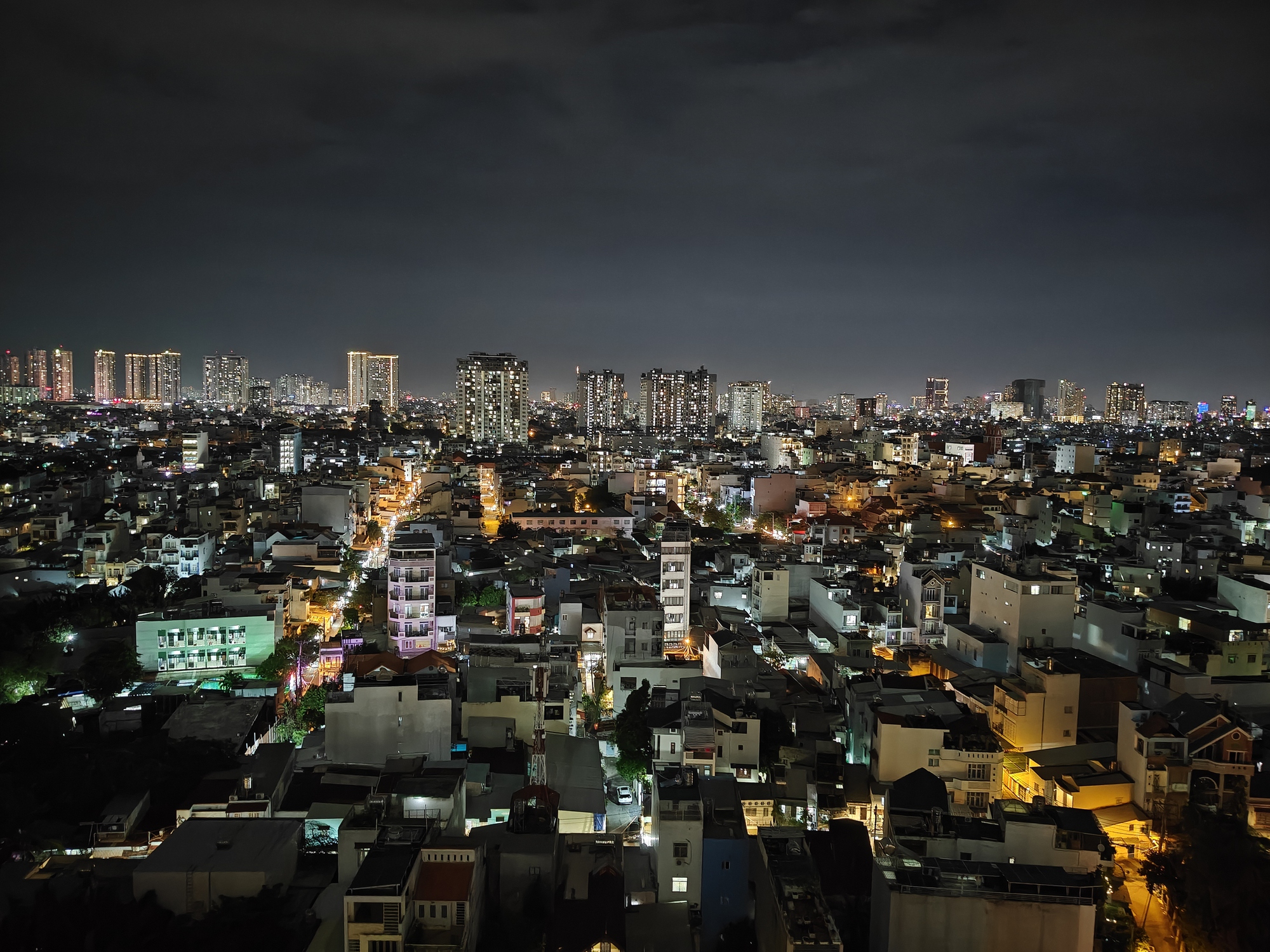 Trải nghiệm OPPO Reno16 5G: Thiết kế bắt mắt, camera nhiều t&iacute;nh năng chỉnh sửa "vui vẻ" v&agrave; một cấu h&igrave;nh vừa đủ d&ugrave;ng - Ảnh 8.