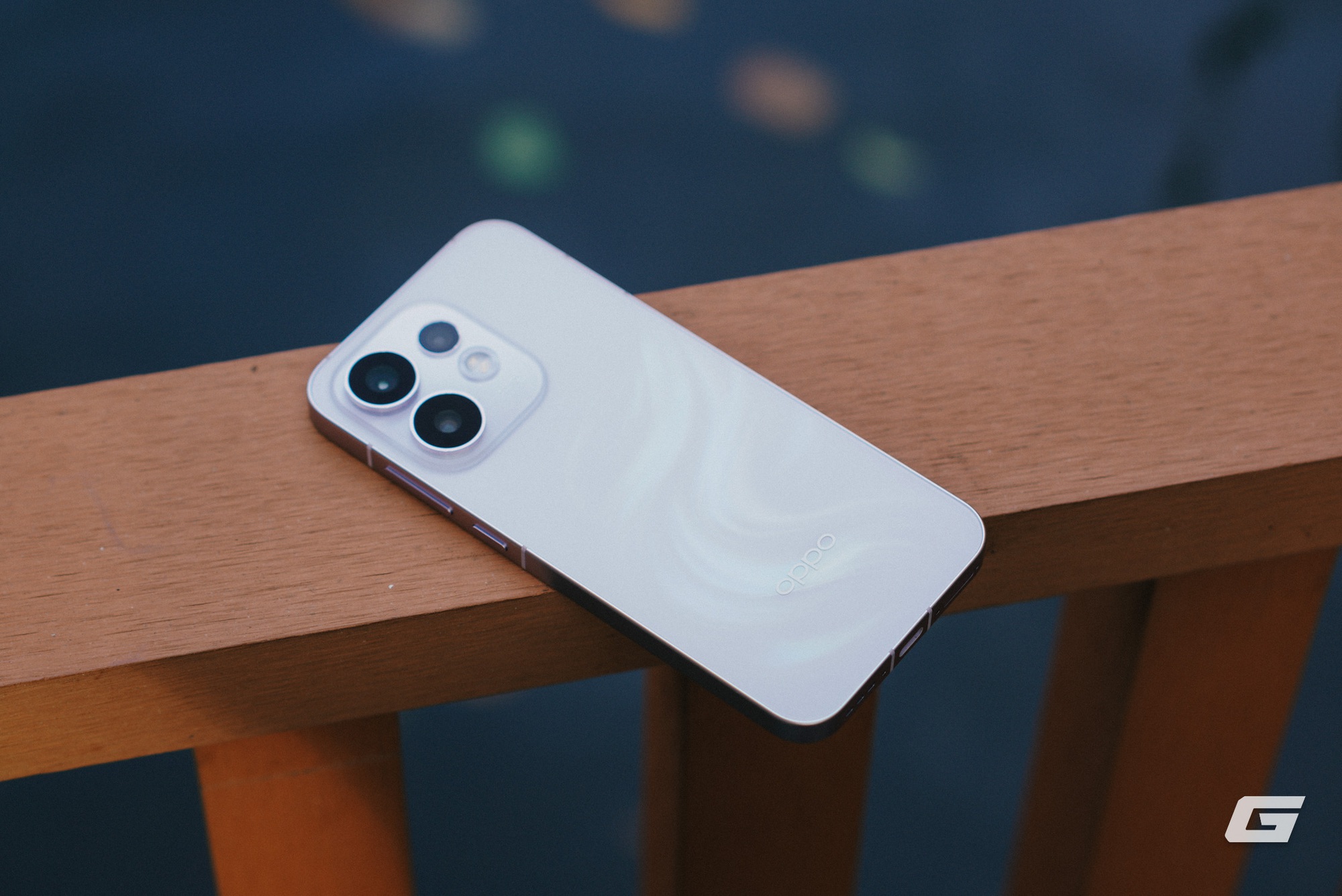 Trải nghiệm OPPO Reno16 5G: Thiết kế bắt mắt, camera nhiều t&iacute;nh năng chỉnh sửa "vui vẻ" v&agrave; một cấu h&igrave;nh vừa đủ d&ugrave;ng - Ảnh 1.
