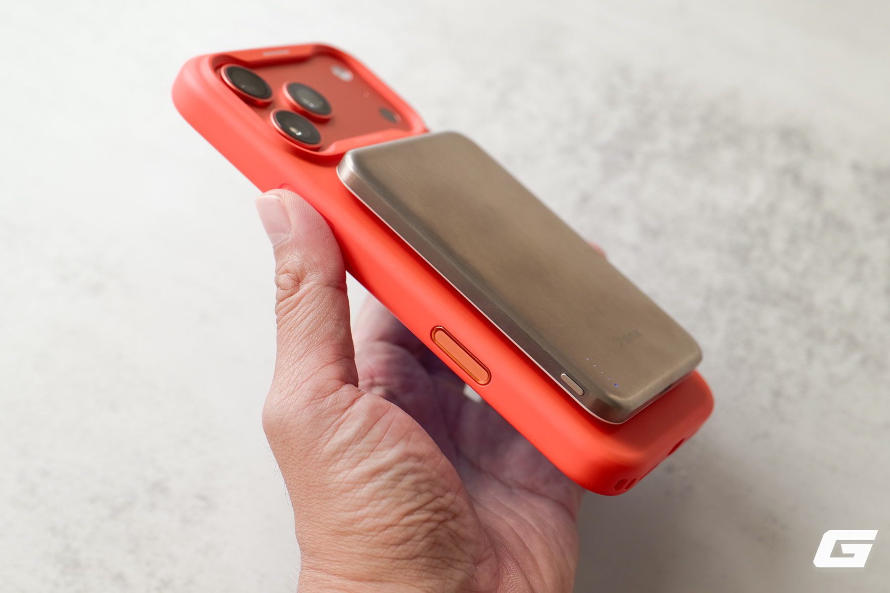 Gallery - Trên tay XTREM E-Ink Case: Chiếc ốp lưng có thể thay đổi giao diện chỉ bằng một cú chạm, không cần pin vẫn hoạt động - image 13