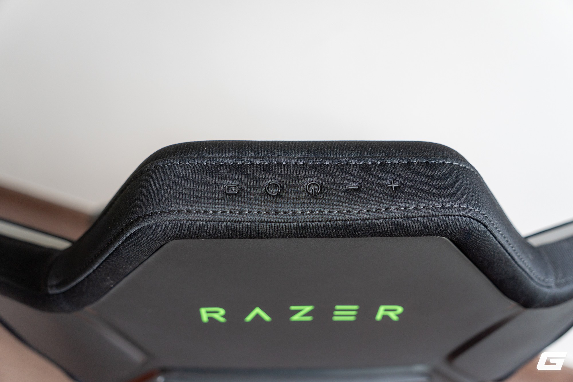 Trải nghiệm Soma Chroma: Ghế gaming RGB "kh&ocirc;ng d&acirc;y" 17,5 triệu đồng của Razer c&oacute; g&igrave; đ&aacute;ng ch&uacute; &yacute; - Ảnh 39.