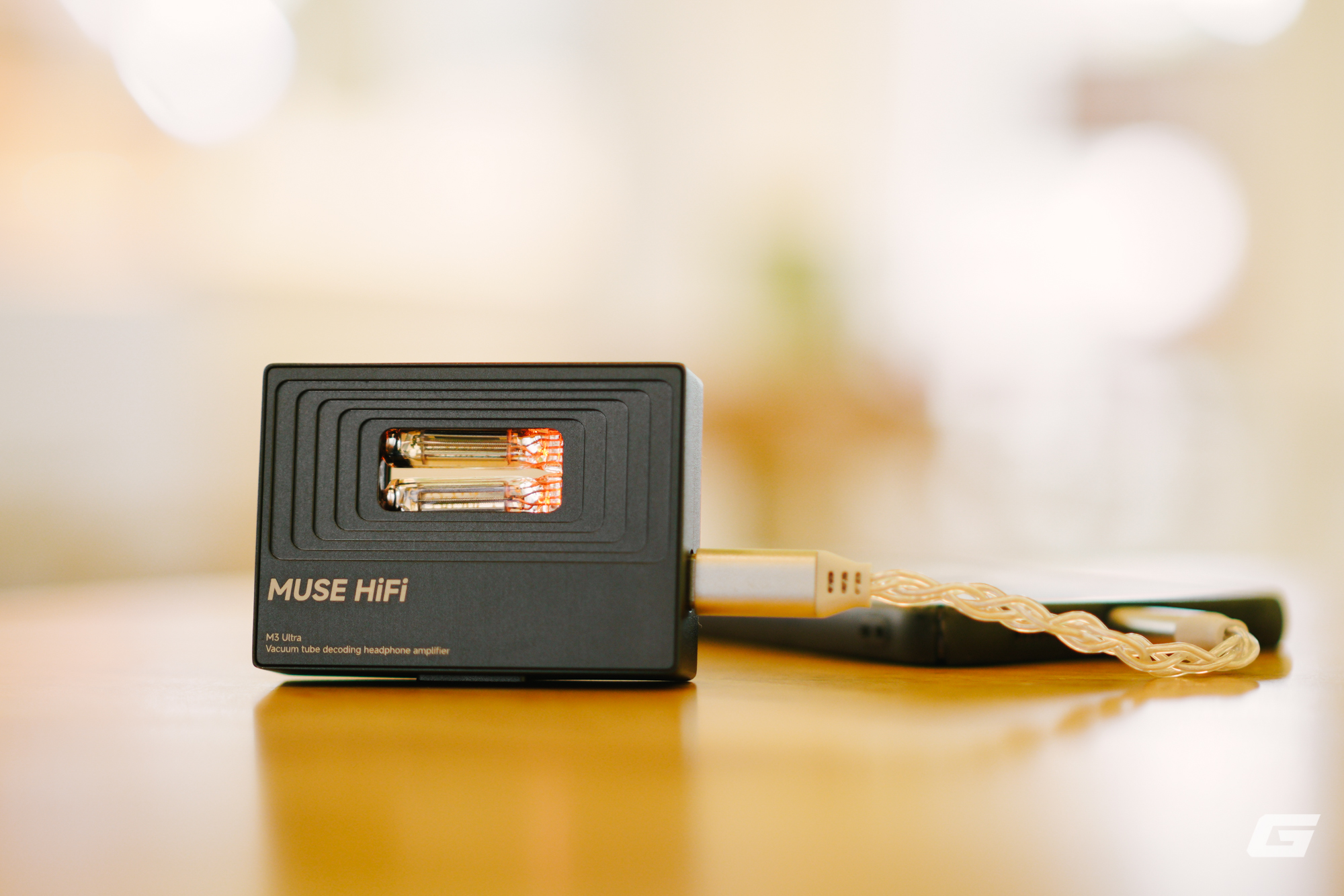 Chiếc DAC/Amp nghe nhạc bỏ t&uacute;i n&agrave;y gi&uacute;p bạn đem "chất &acirc;m đ&egrave;n" đi mu&ocirc;n nơi- Ảnh 1.