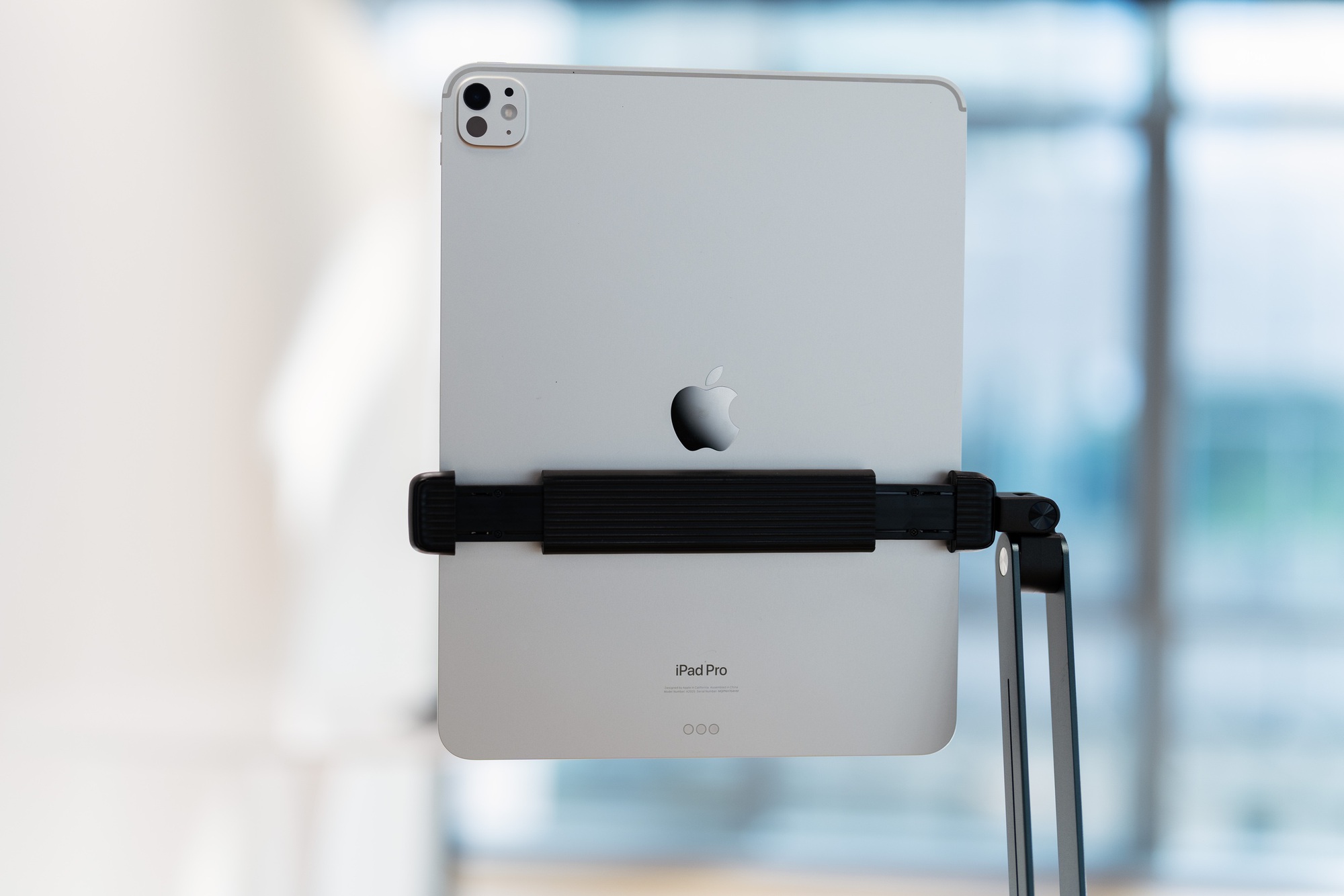 Apple gi&uacute;p hiện thực ho&aacute; điều tưởng chừng kh&ocirc;ng thể: đưa cả một ph&ograve;ng lab ph&acirc;n t&iacute;ch d&aacute;ng đi v&agrave;o iPad Pro - Ảnh 3.