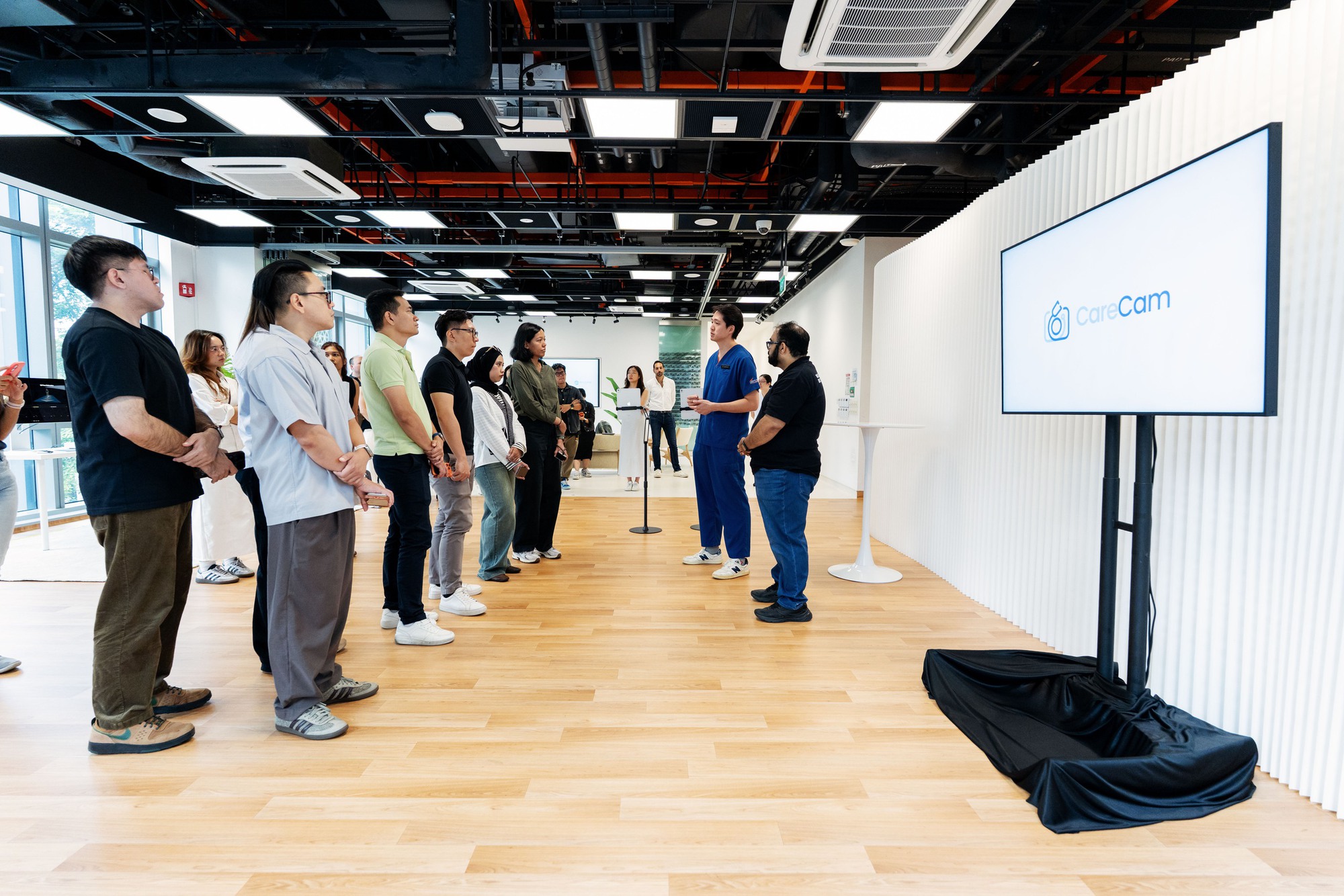 Apple gi&uacute;p hiện thực ho&aacute; điều tưởng chừng kh&ocirc;ng thể: đưa cả một ph&ograve;ng lab ph&acirc;n t&iacute;ch d&aacute;ng đi v&agrave;o iPad Pro - Ảnh 1.