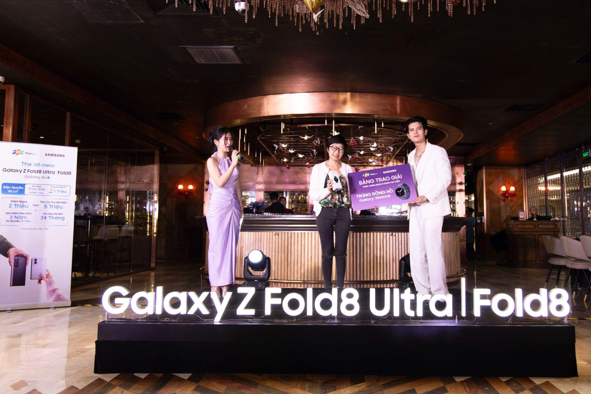 FPT Shop tặng quà hơn 12 triệu đồng cho khách nhận sớm Galaxy Z series mới - Ảnh 3. FPT Shop tặng quà hơn 12 triệu đồng cho khách nhận sớm Galaxy Z series mới - Ảnh 3.